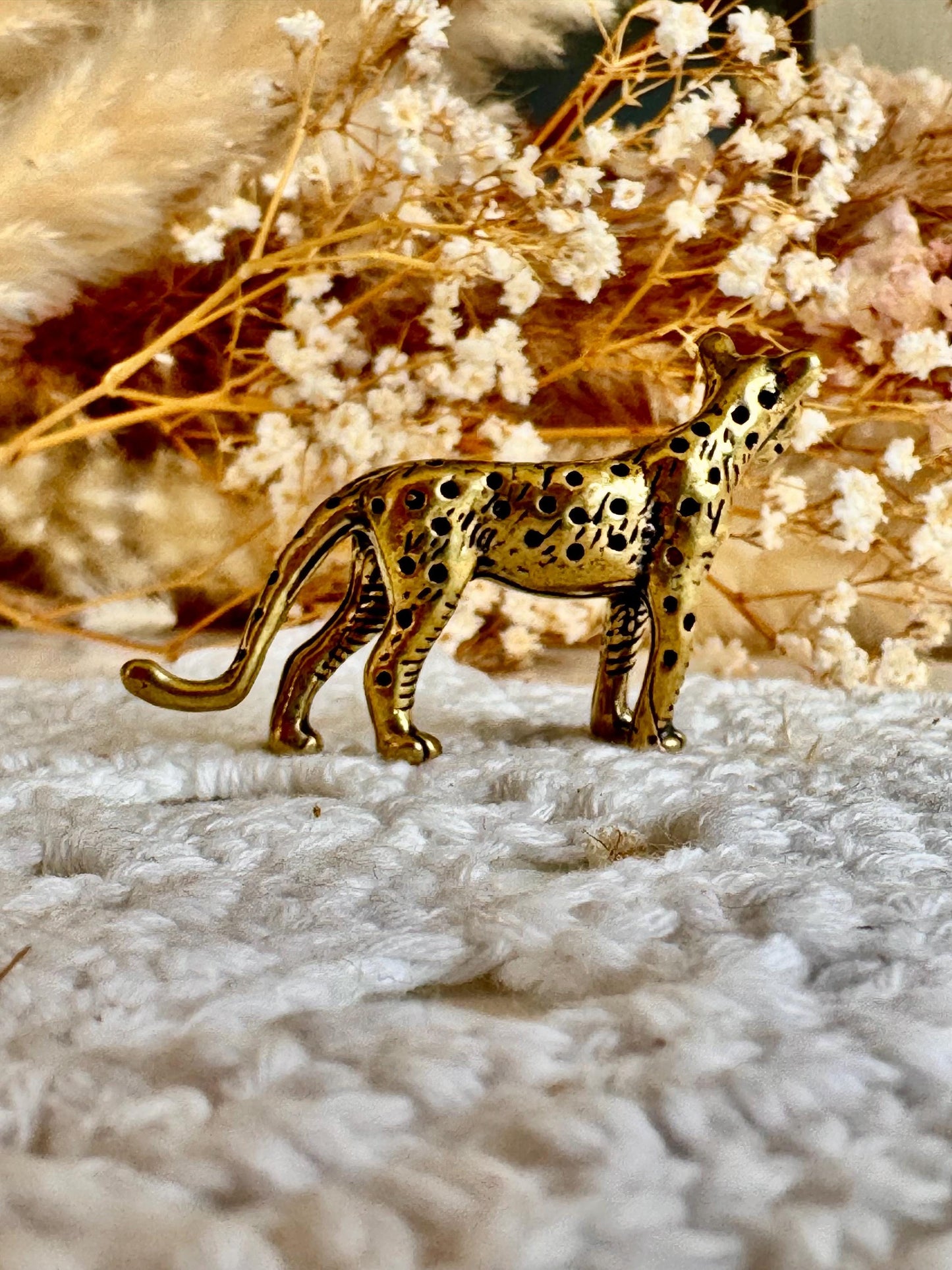 Elegant Solid Brass Cheetahs figurine: Artfully Crafted Sculptures Celebrating the Grace and Speed of the Wild, leopard ornament