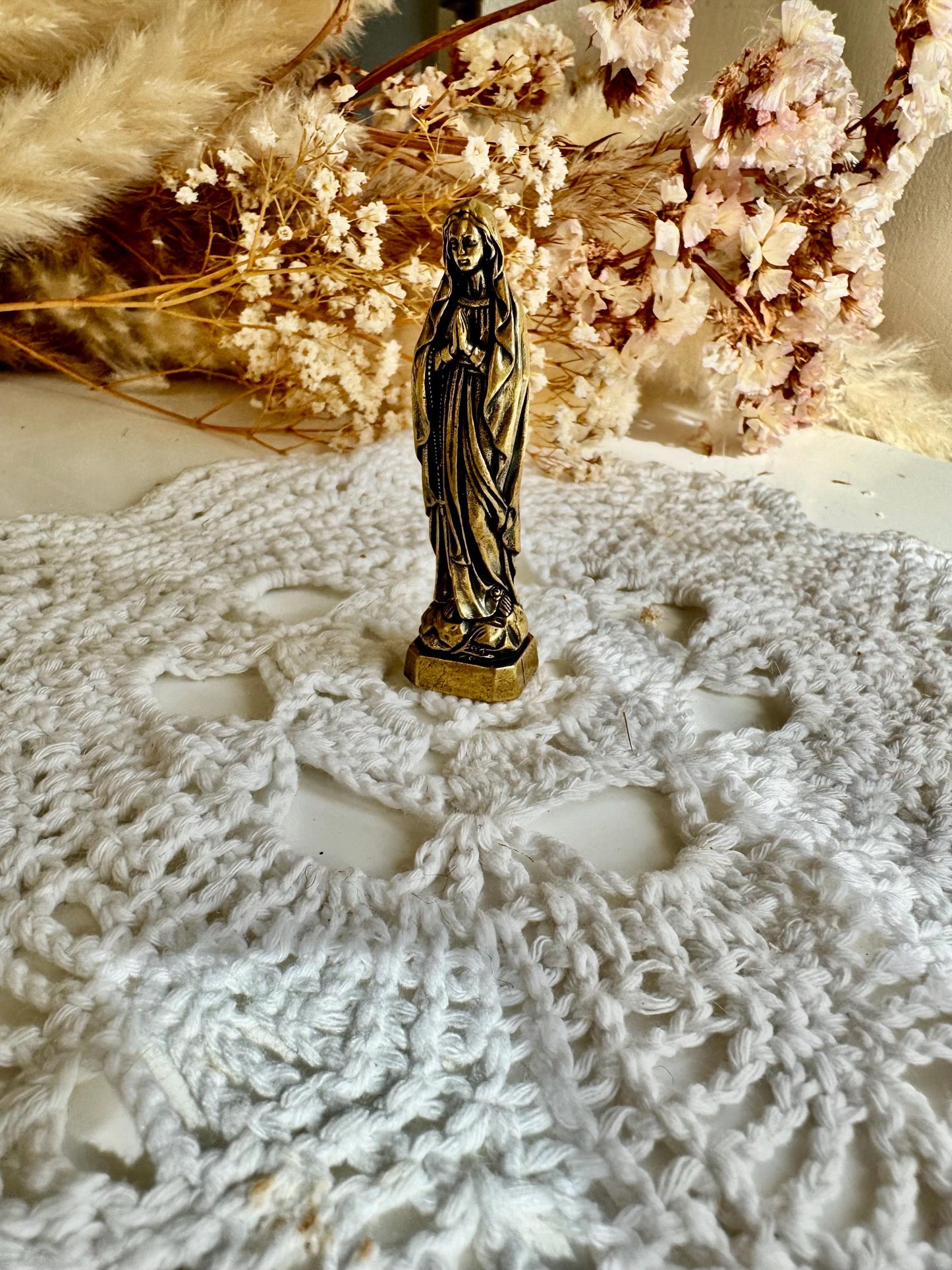Handcrafted Solid Brass Virgin Mary Statue, Detailed Religious Figurine Catholic Home Decor, Elegant Blessed Virgin Mary Prayer Sculpture