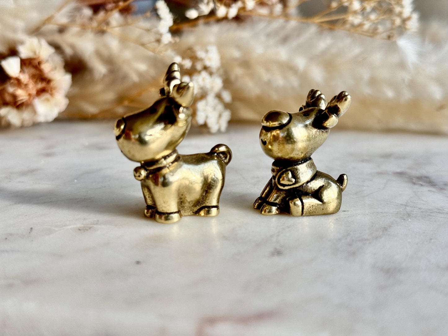 Solid Brass Reindeer Figurines – Delightful Christmas Decorations and Ideal Gift for Adding a Touch of Holiday Spirit