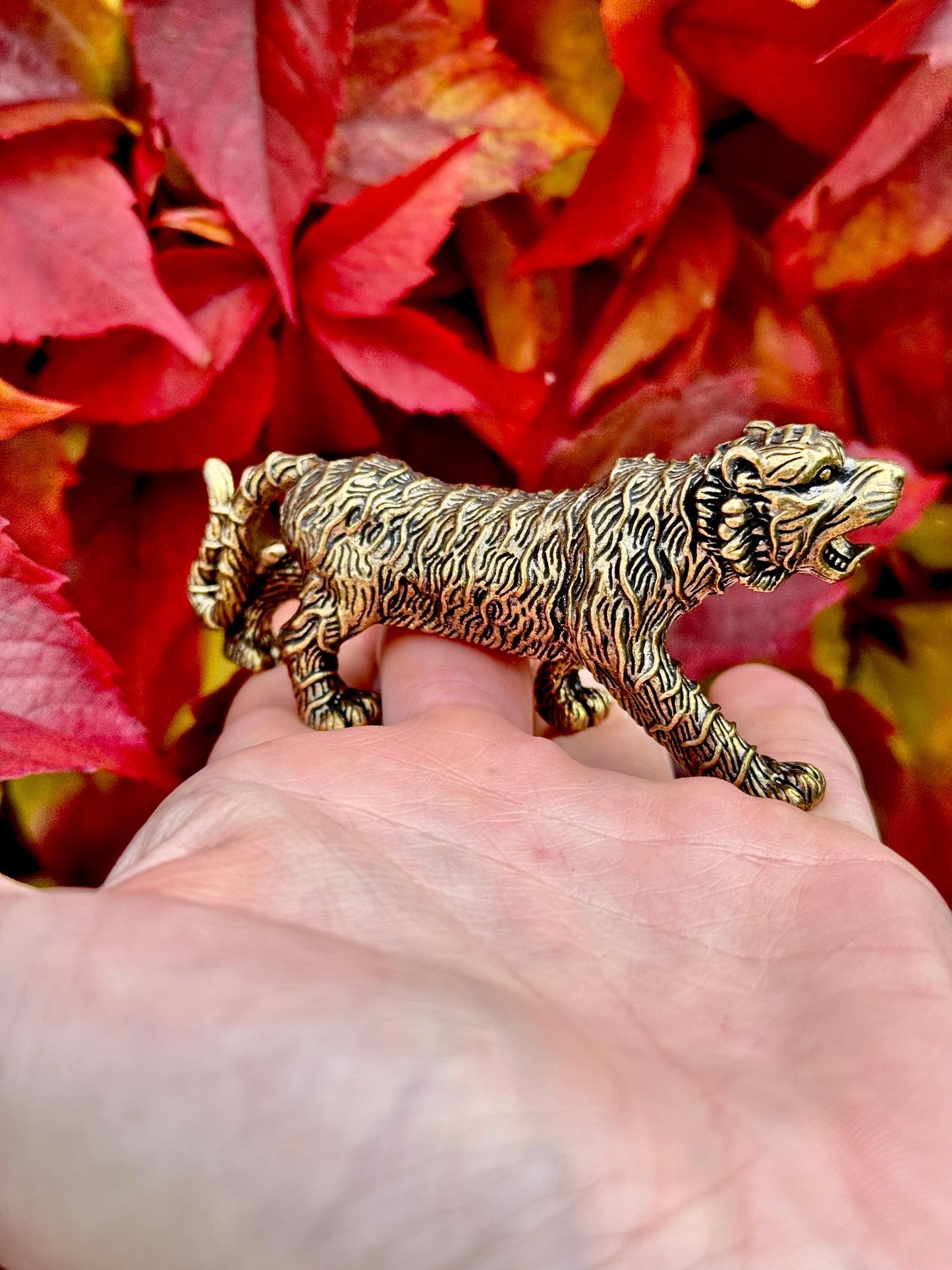 Traditional style solid brass tiger figurine, Fine brass tiger figurine, White tiger ornament, Incredible desktop decoration,