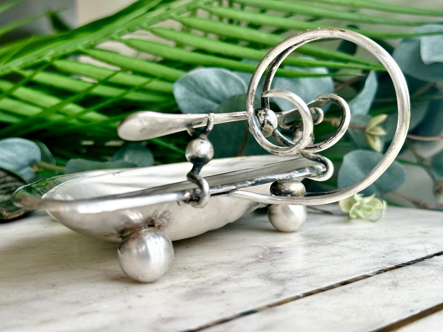 Vintage EPNS Hamilton & Laidlaw Silver-Plated Oyster-Shaped Butter Dish with Knife, Shell Caviar Dish
