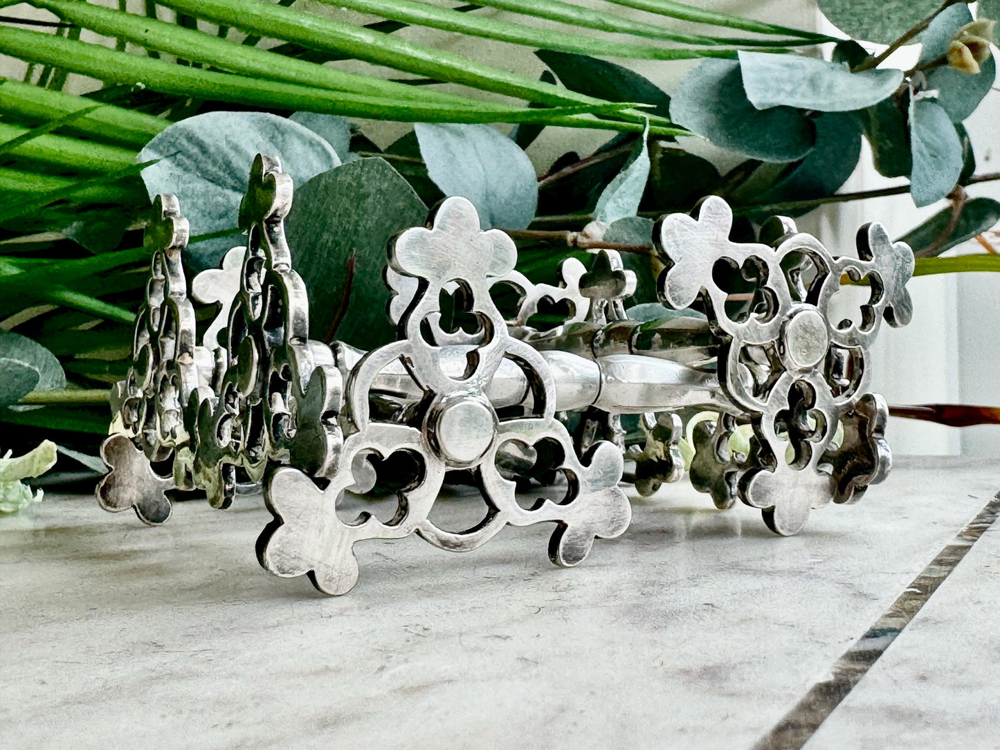 Vintage Set of 4 Silver Plated cutlery rests, english antique, pair of silver plated fleur de lys style cutlery rests, knife spoon holder