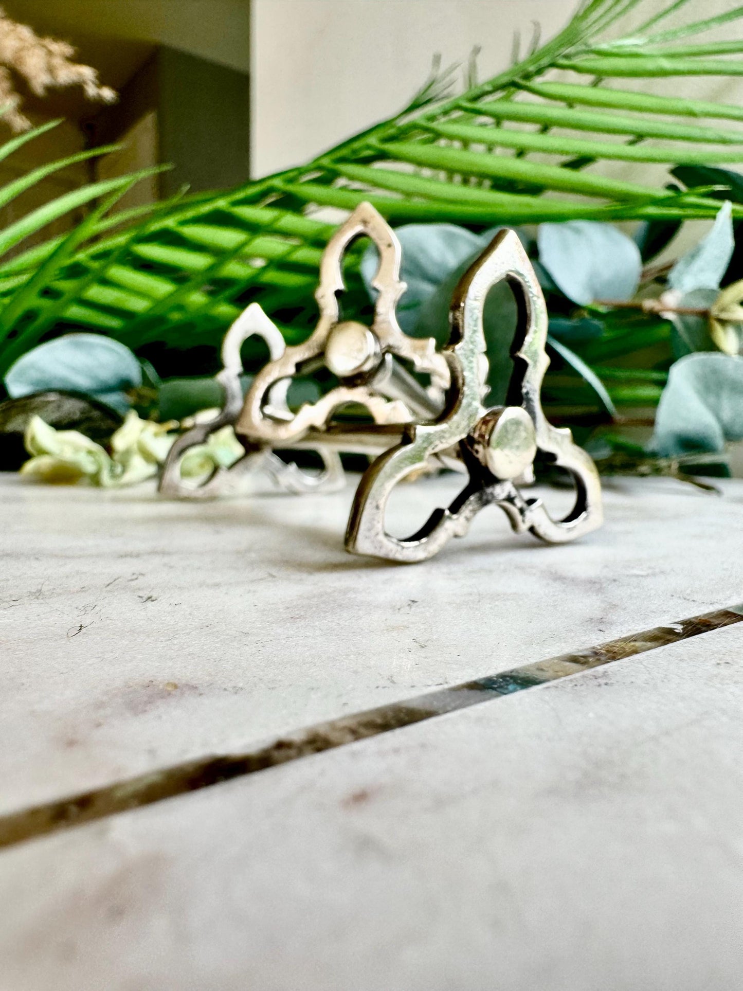 Vintage Set of 2 Silver Plated cutlery rests, english antique, pair of silver plated fleur de lys style cutlery rests, knife spoon holder
