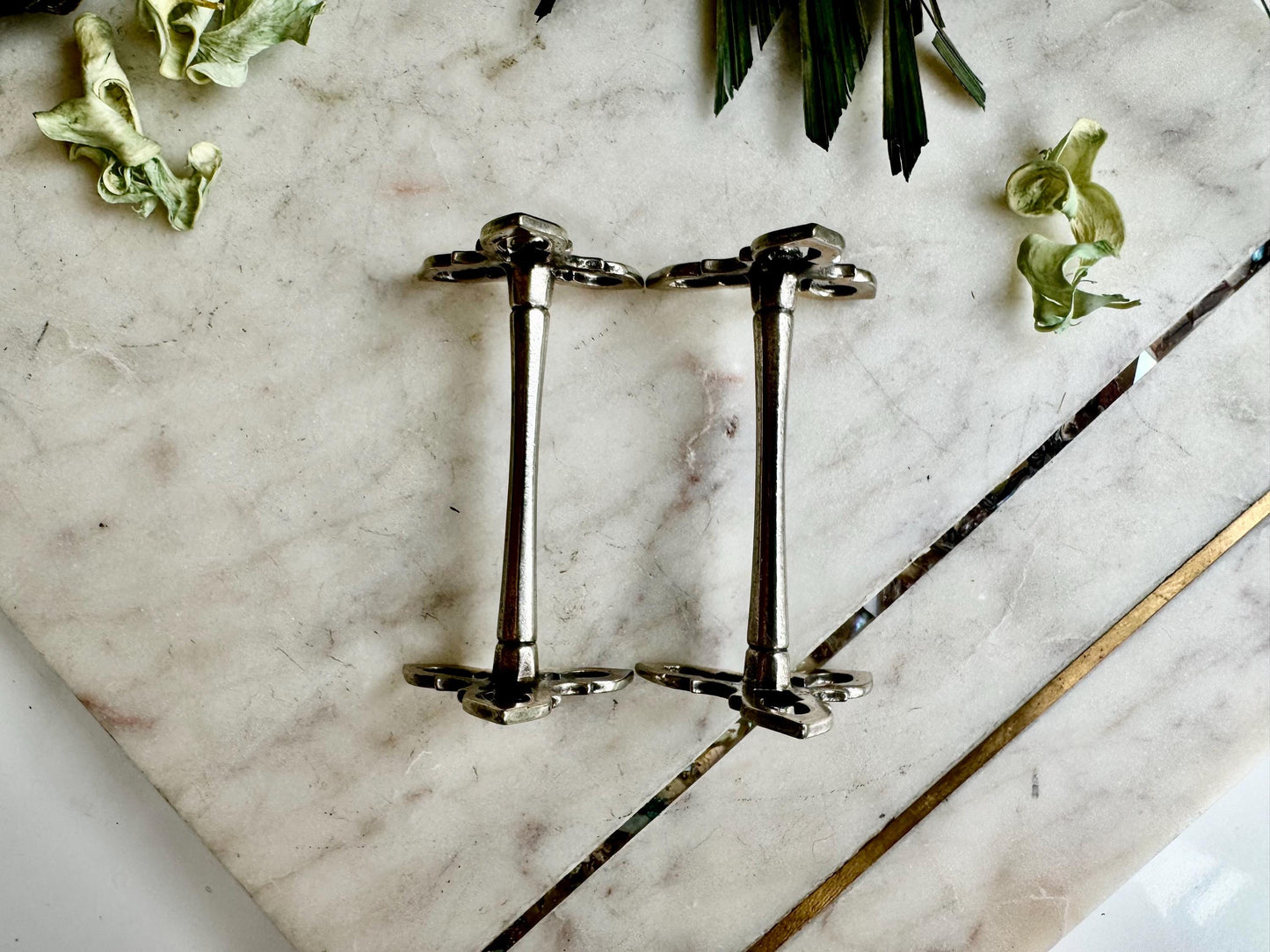 Vintage Set of 2 Silver Plated cutlery rests, english antique, pair of silver plated fleur de lys style cutlery rests, knife spoon holder