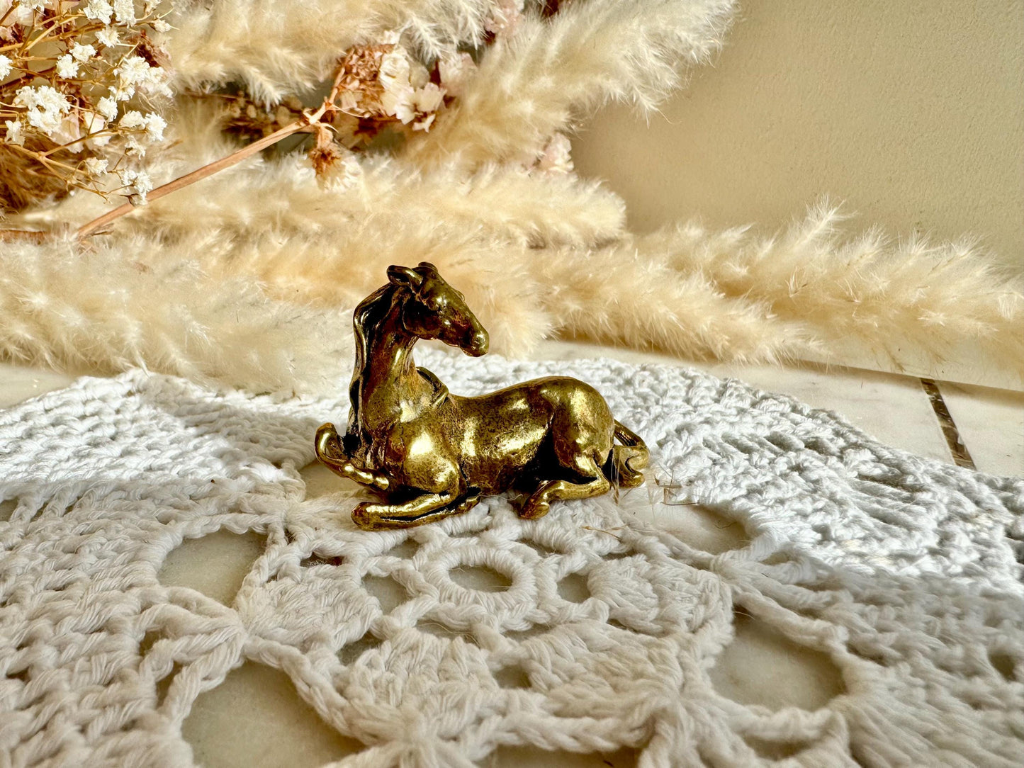 Unique style Solid Brass figurine Wild horse, Resting mustang, Stallion statue, Lifelike solid brass figurine, Desktop ornament