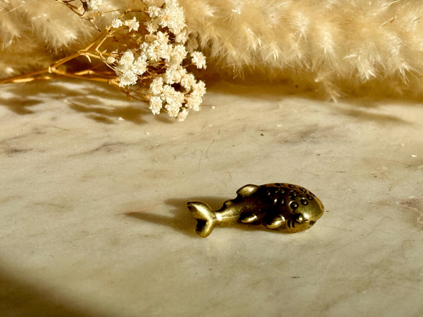 Cute solid brass sculptures Whale Shark figurine, metal sea creatures, desktop decor, metal whale figurine