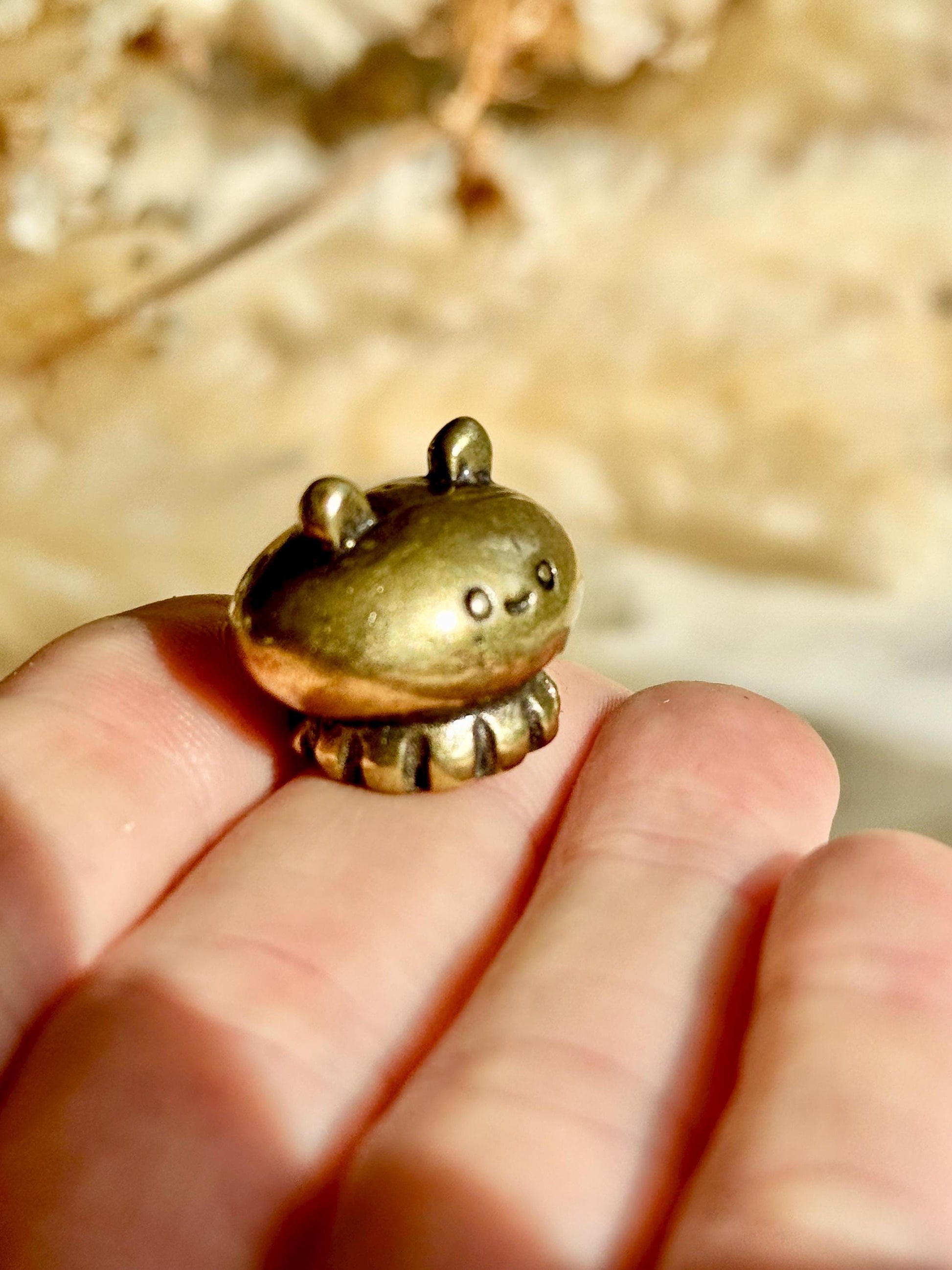 Cute Baby Jellyfis Solid Brass Figurine, Jellyfish Miniature Figurine, Sea animals ornament, Collectible miniature, sea lover Gift