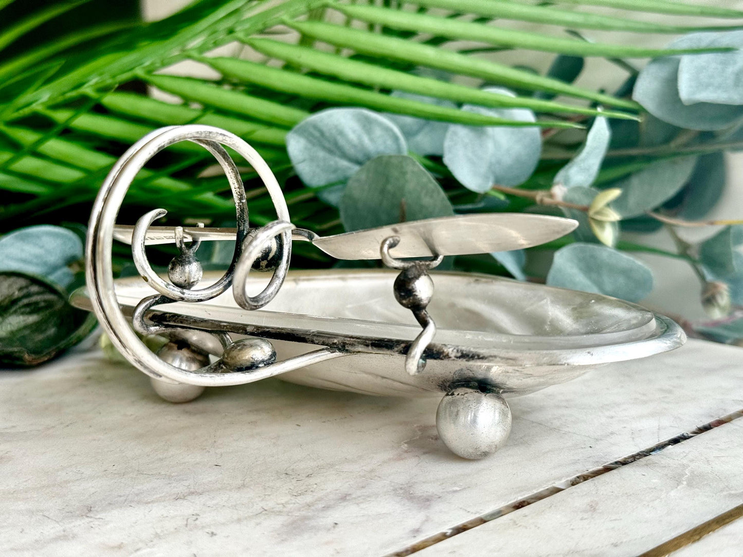 Vintage EPNS Hamilton & Laidlaw Silver-Plated Oyster-Shaped Butter Dish with Knife, Shell Caviar Dish