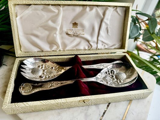 Beautiful Vintage Viners Silver plated Pair of Vintage carved Fruits salad spoons, Vintage Boxed serving set, metalware serving utensil