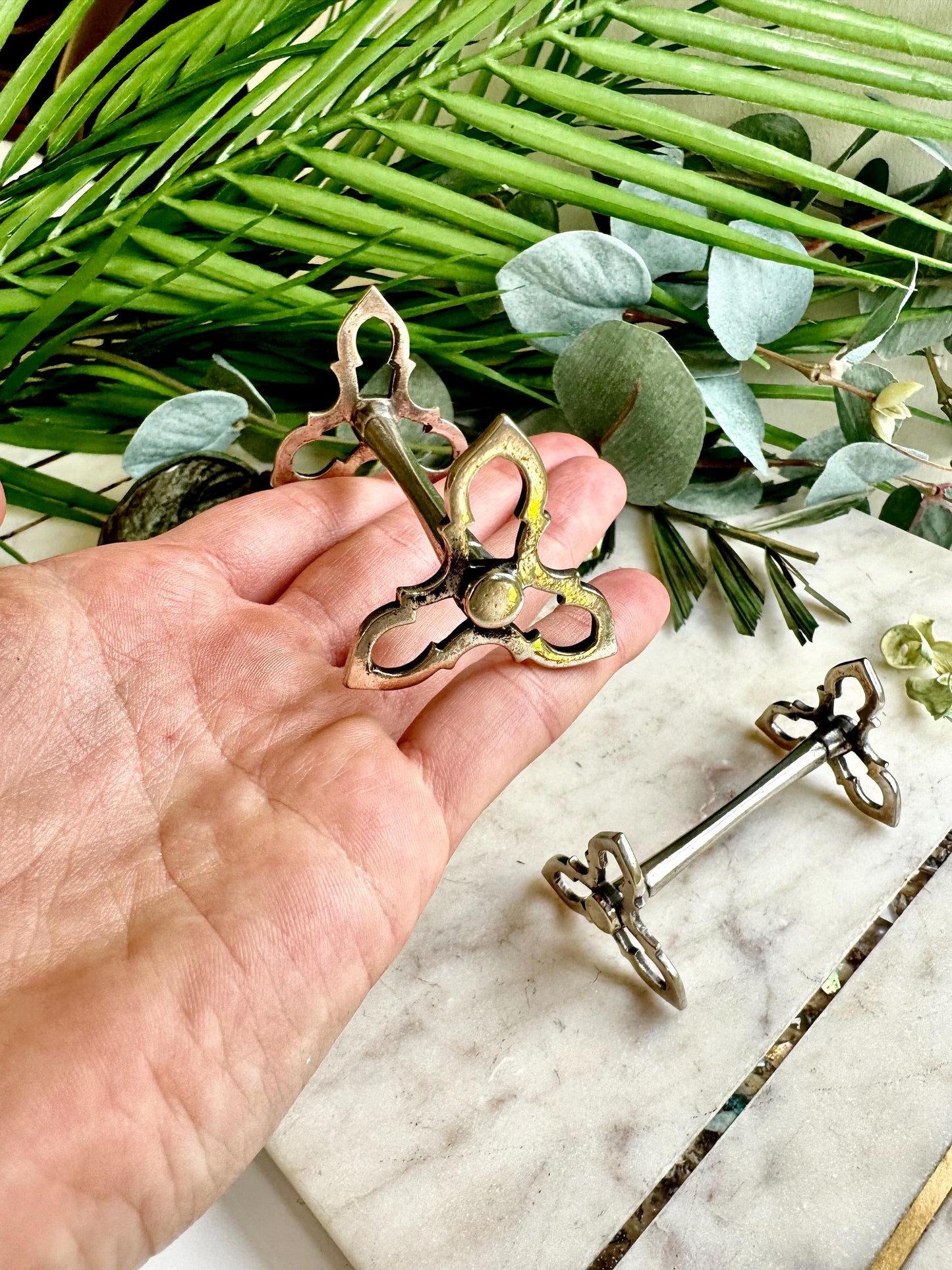 Vintage Set of 2 Silver Plated cutlery rests, english antique, pair of silver plated fleur de lys style cutlery rests, knife spoon holder