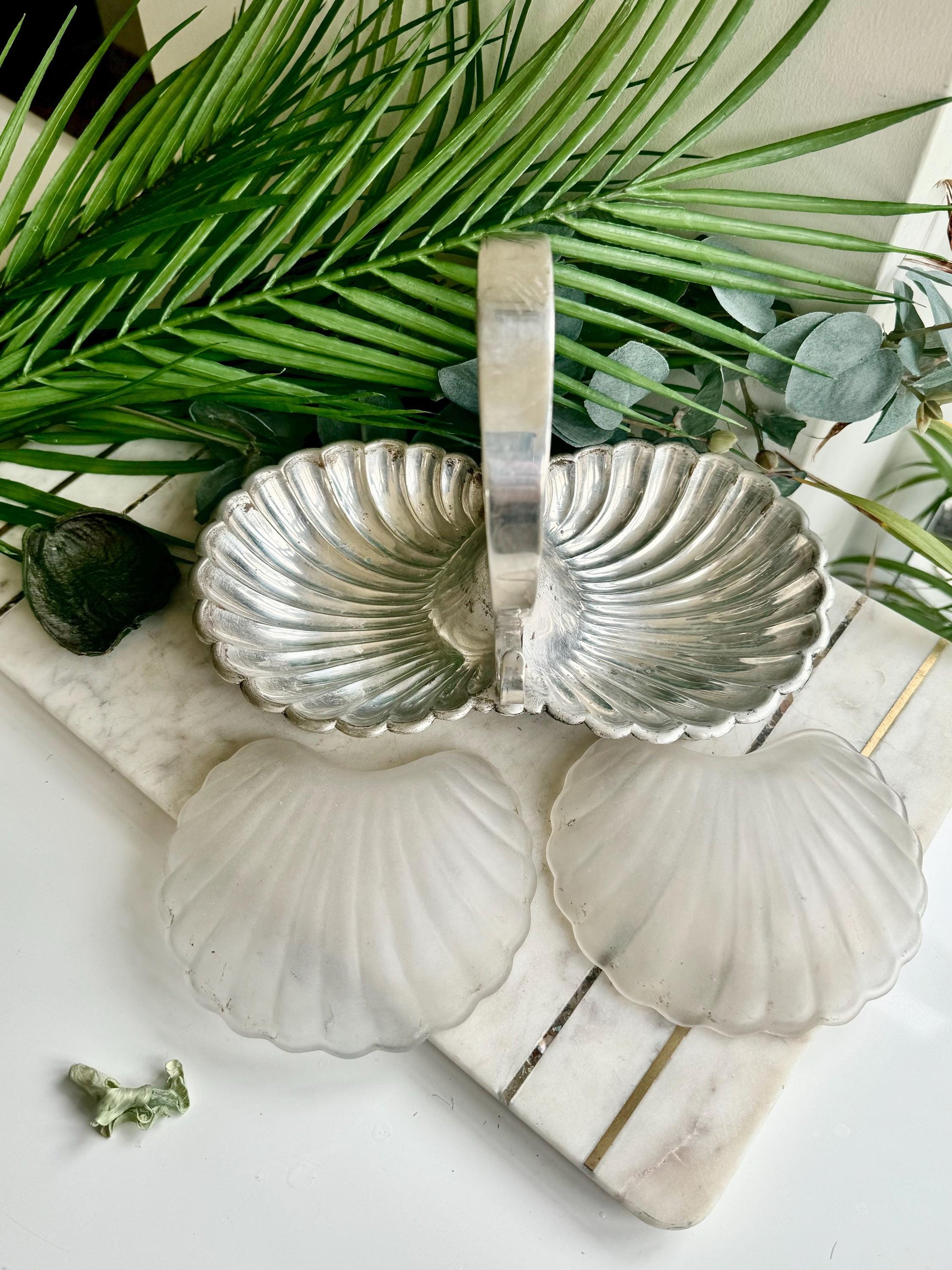 Antique Art Deco silver plate Butter shell Vintage Dish Clam Scallop Shell Bonbon Trinket Silver Plate Double Shell with a Handle