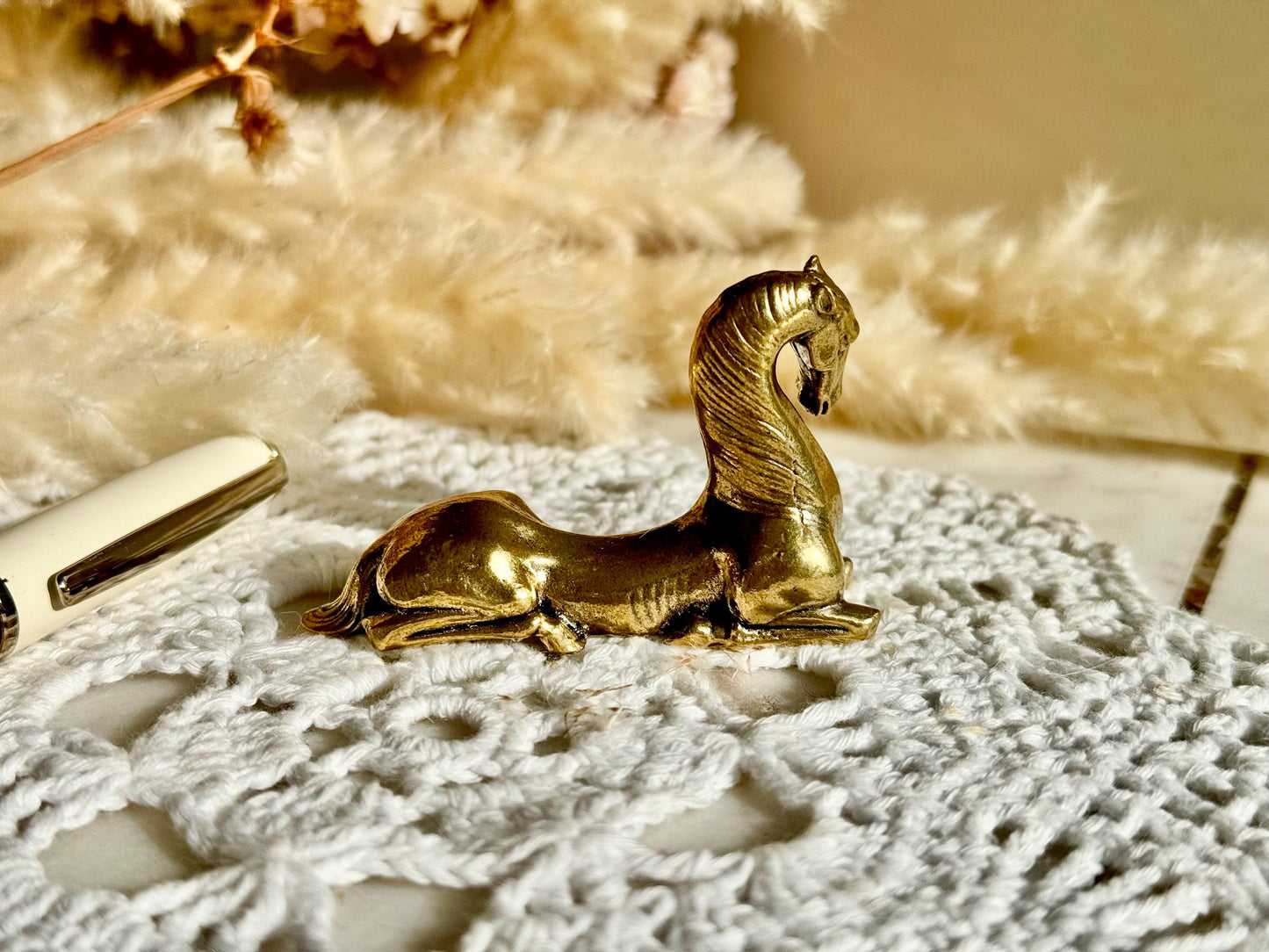 Horse pen rest, solid brass Horse statuette, fountain pen rest, Creative Brush holder, Luxury desk accessories, Christmas gift