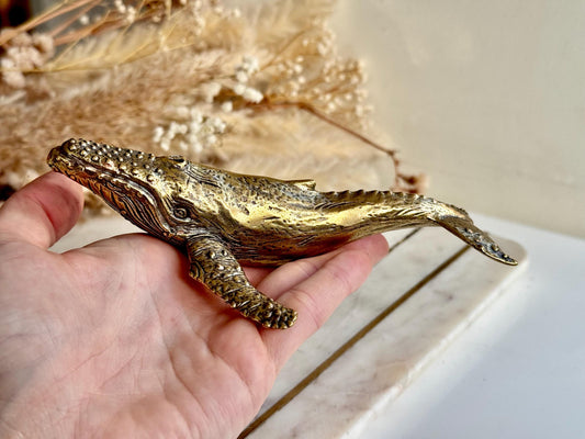 Big Lifelike solid brass sculptures humpback whale figurine, brass sea creatures ornament, paperweight metal figurine, ocean mammal creature