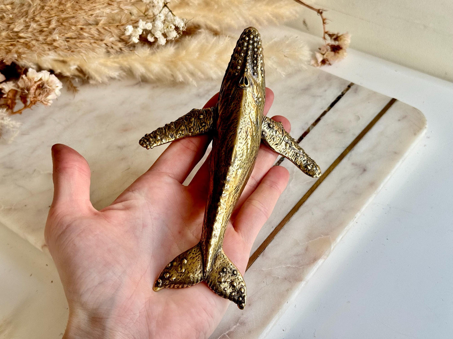 Big Lifelike solid brass sculptures humpback whale figurine, brass sea creatures ornament, paperweight metal figurine, ocean mammal creature