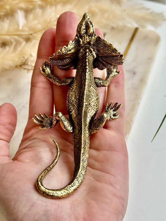 Fine lifelike brass frilled dragon miniature, detailed lizard sculpture, solid brass reptile figurine, exotic iguana ornament, metal frilled