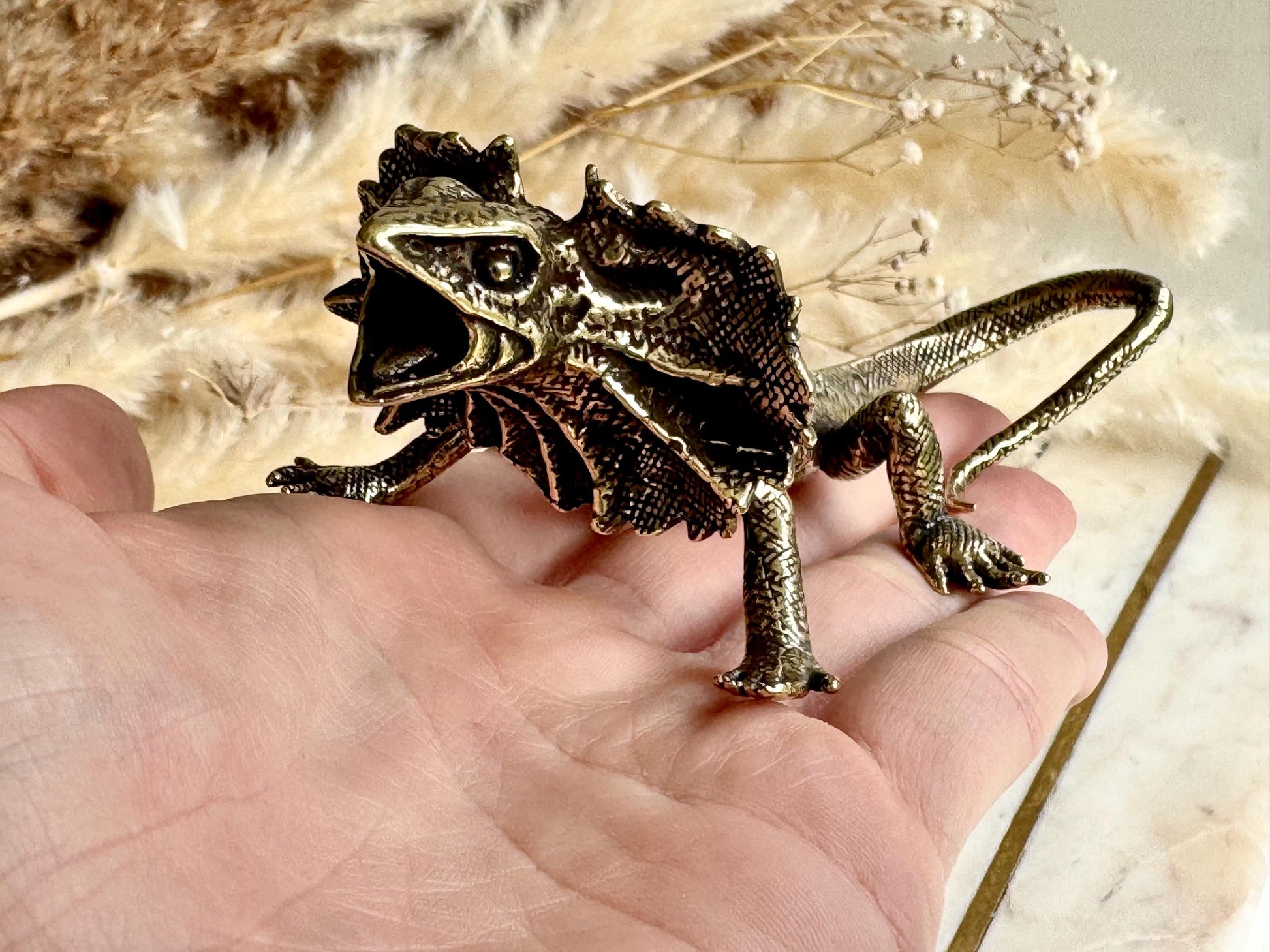 Fine lifelike brass frilled dragon miniature, detailed lizard sculpture, solid brass reptile figurine, exotic iguana ornament, metal frilled