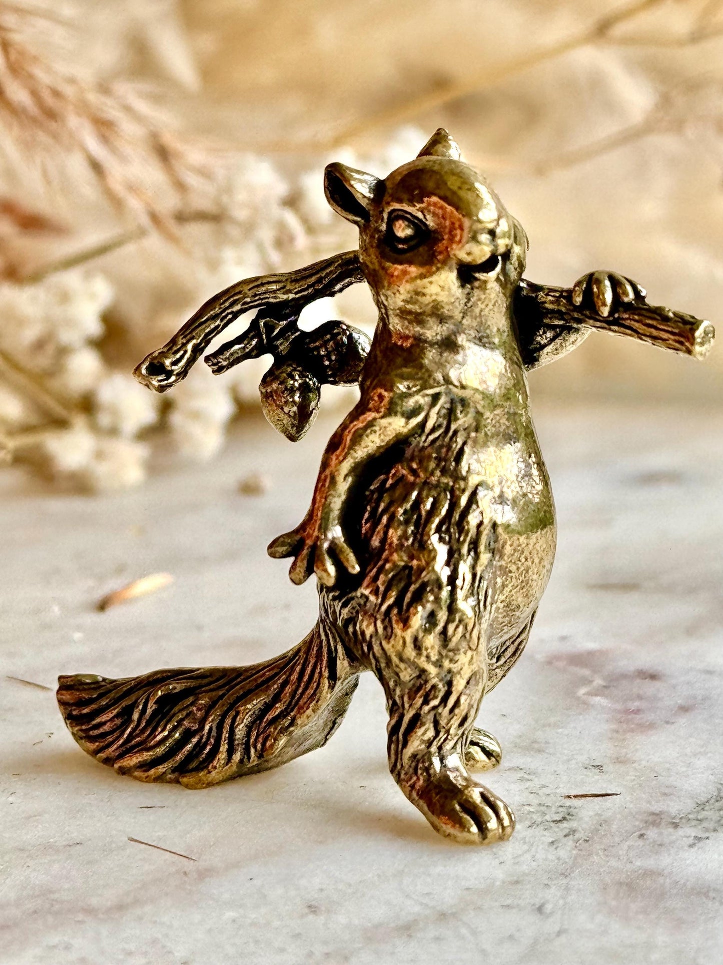 Solid brass figurine squirrel holding acorn, collectible brass ornament, beautiful decoration for tabletop