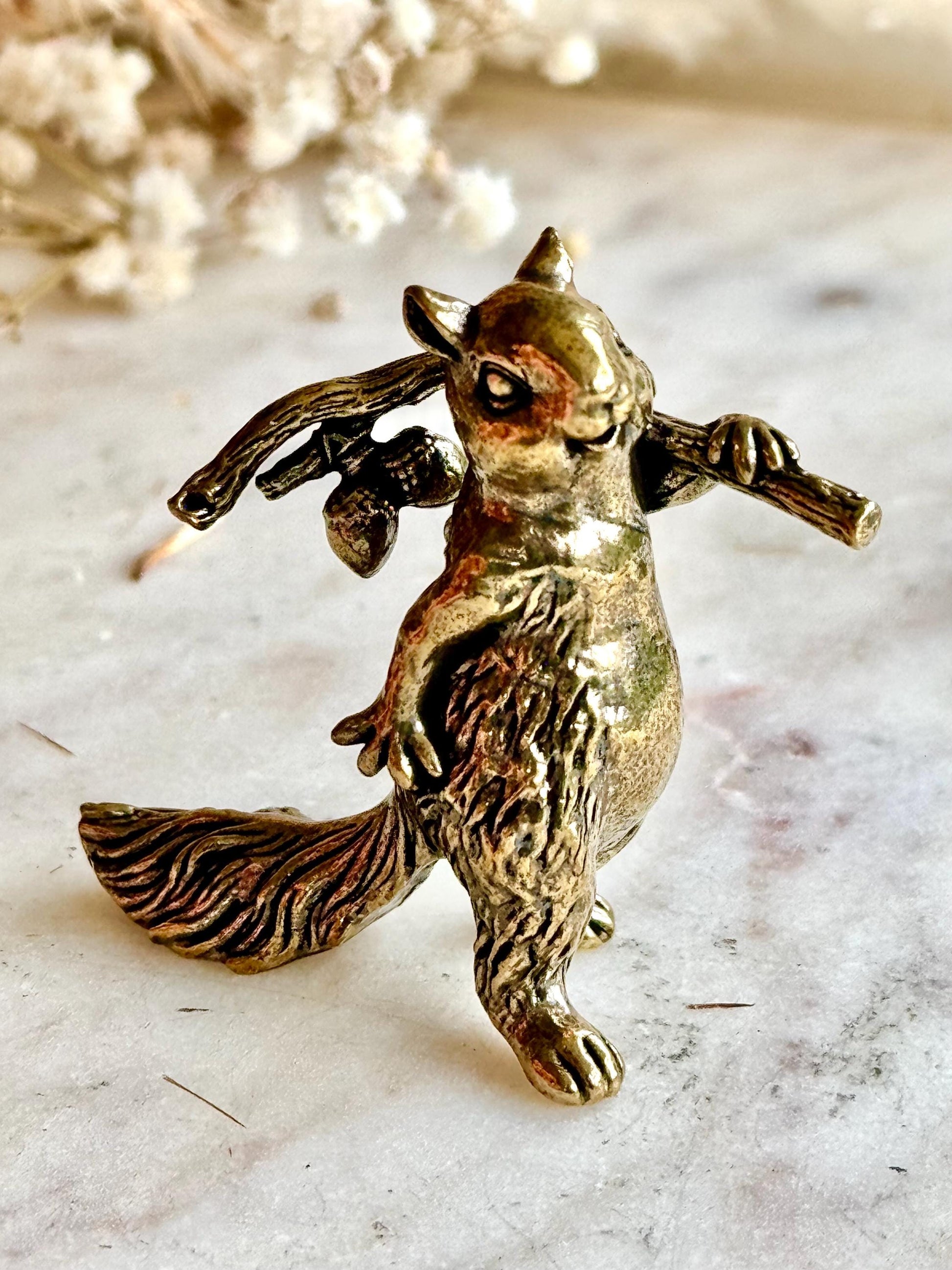 Solid brass figurine squirrel holding acorn, collectible brass ornament, beautiful decoration for tabletop