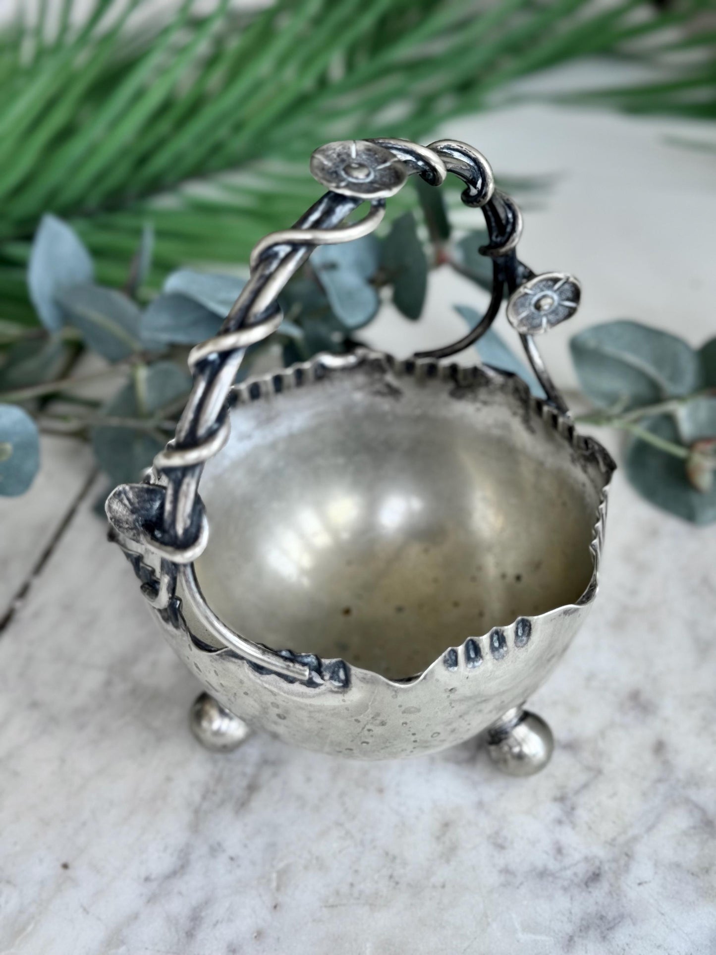Antique Silver Plated Sugar Basket with Floral Handle – Early 20th Century Sheffield Joseph Rodgers and Sons