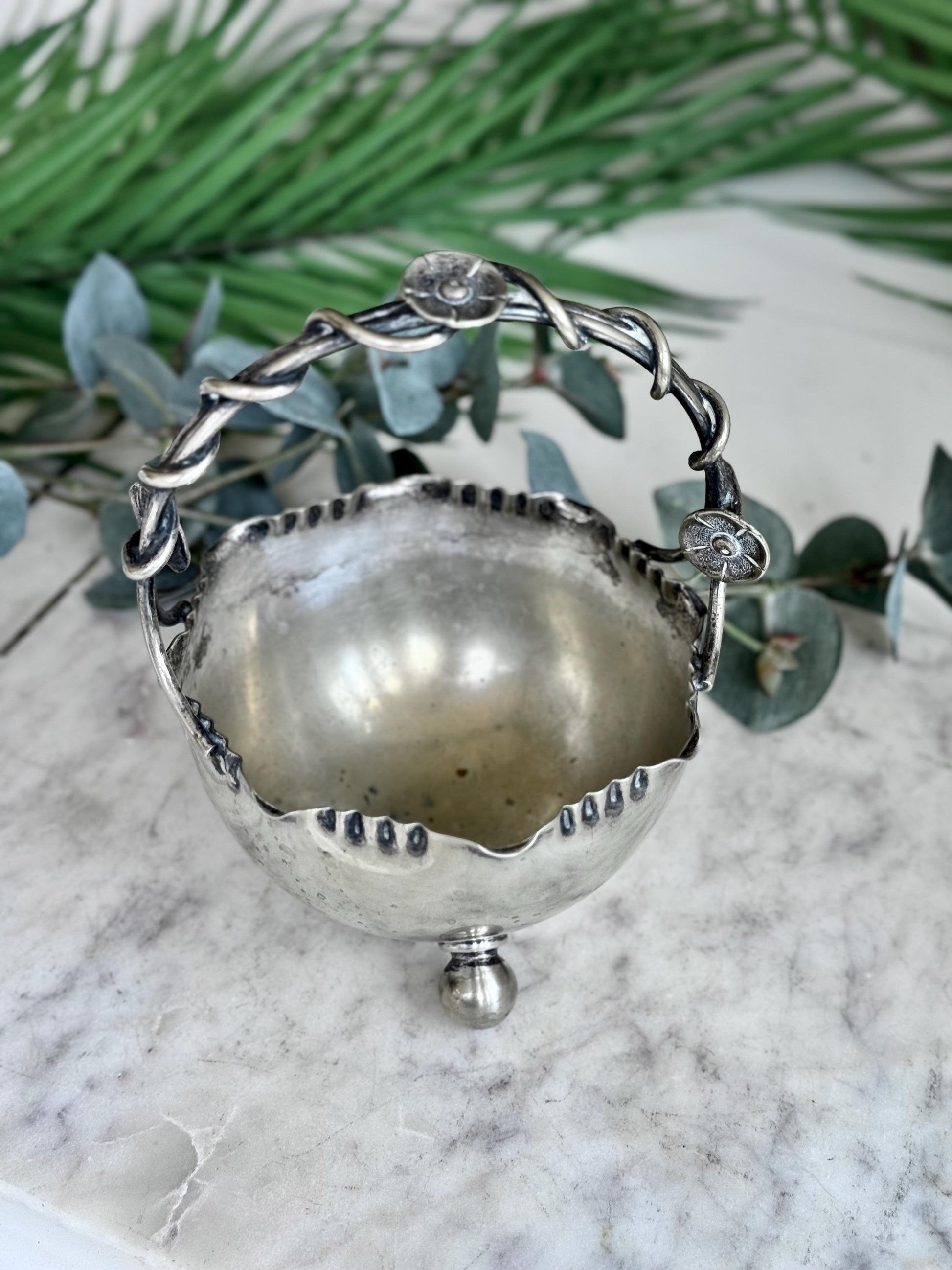 Antique Silver Plated Sugar Basket with Floral Handle – Early 20th Century Sheffield Joseph Rodgers and Sons