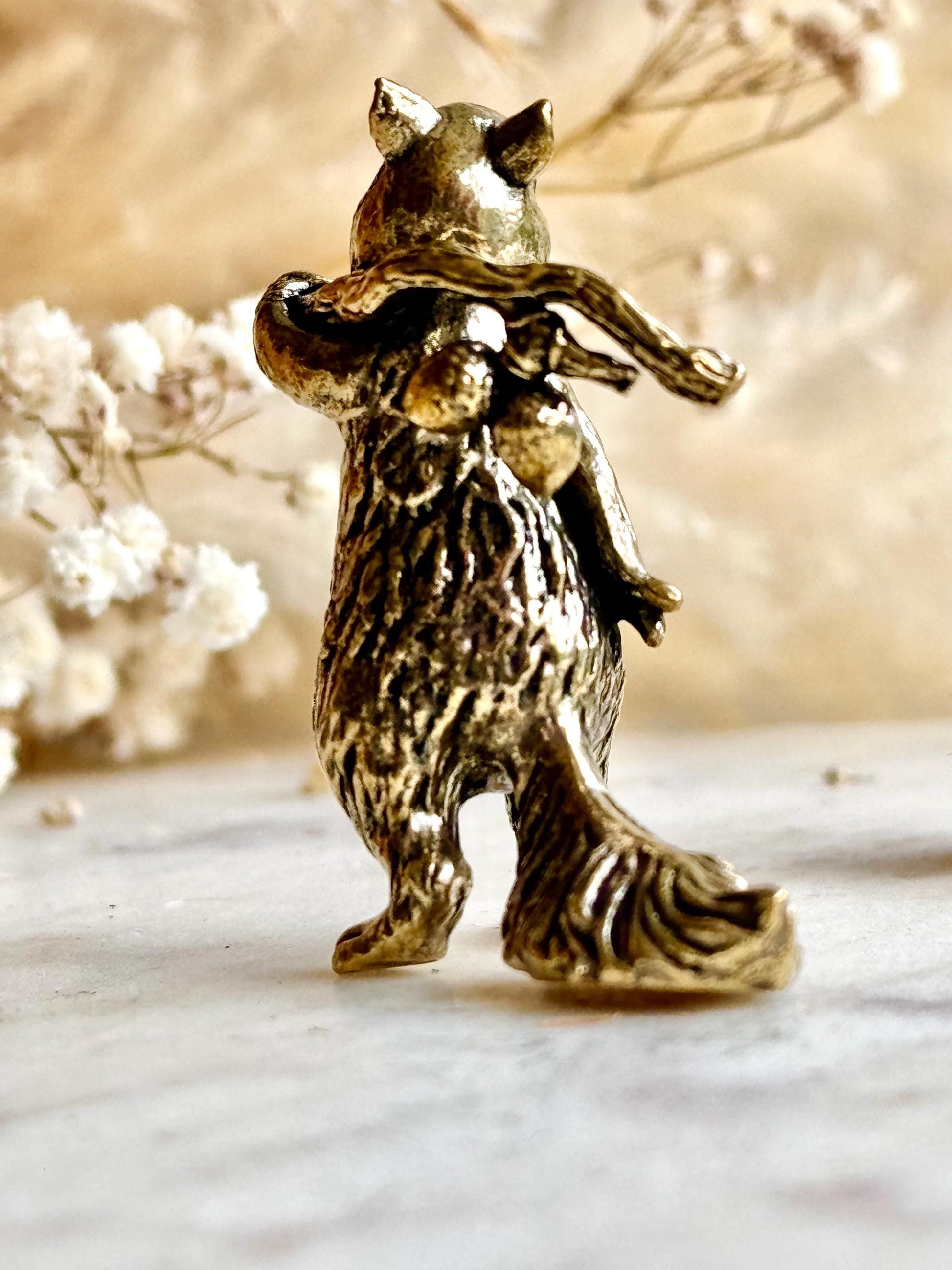 Solid brass figurine squirrel holding acorn, collectible brass ornament, beautiful decoration for tabletop