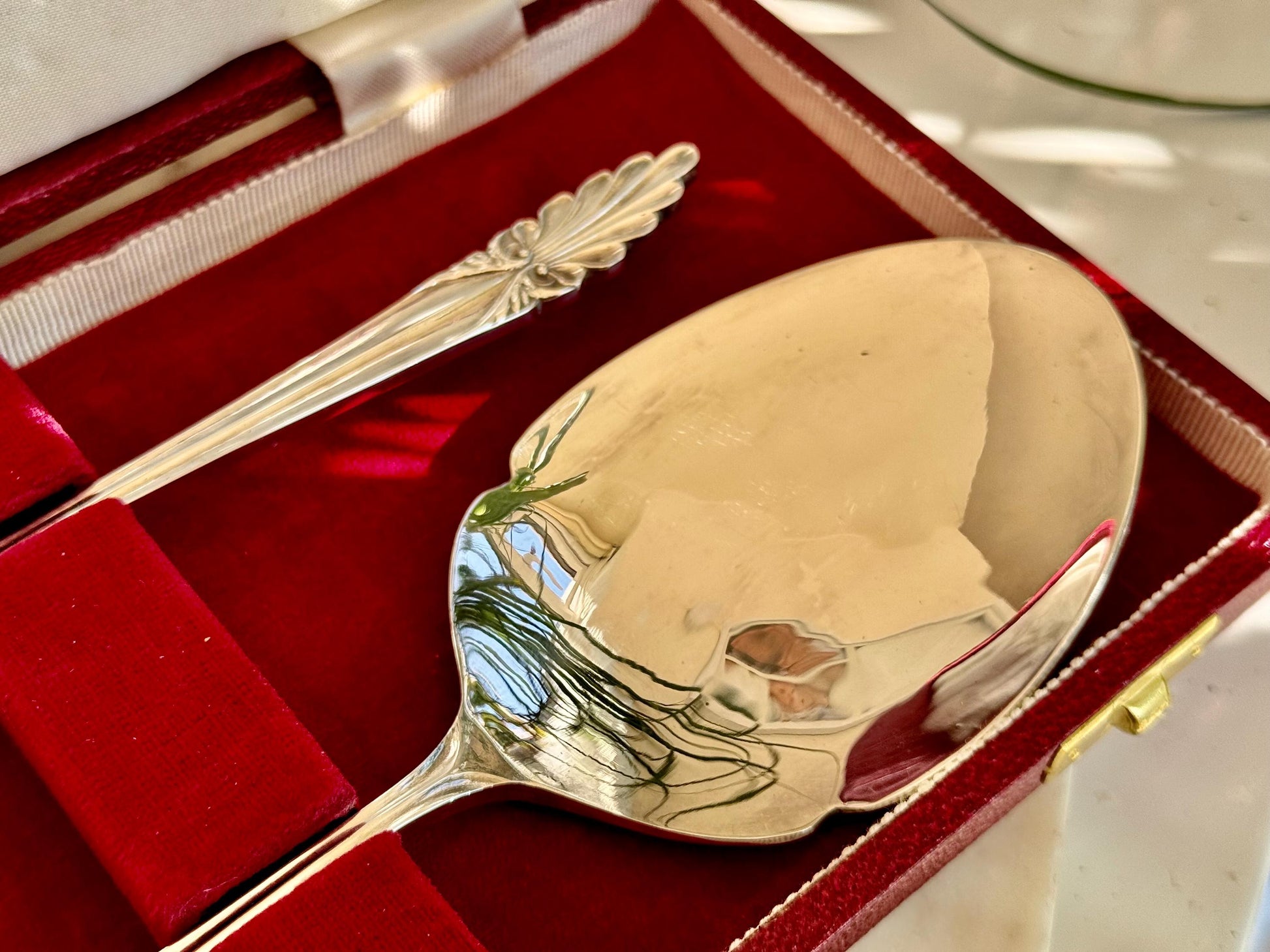 Elegant Vintage EPNS Silver-Plated Fish Serving Set in Red Velvet Presentation Case
