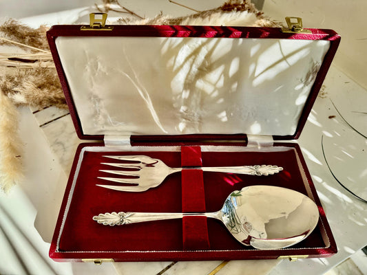 Elegant Vintage EPNS Silver-Plated Fish Serving Set in Red Velvet Presentation Case