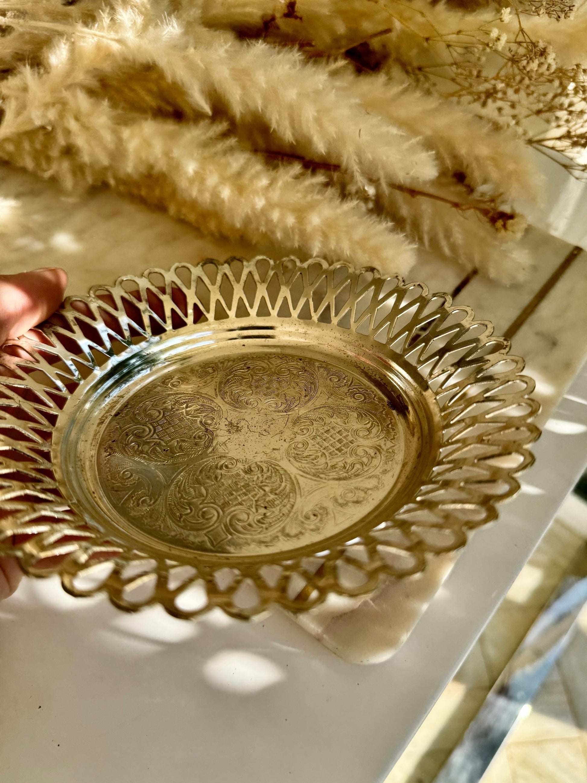 Silver-Plated Pierced Edge Trinket Dish by Cavalier Giftware, England – Ornate Vintage-Style Decorative Bowl