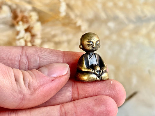 Brass Meditating Monk Incense Holder – Serene Zen Figurine for Rituals, Mindfulness & Tranquil Home Decor