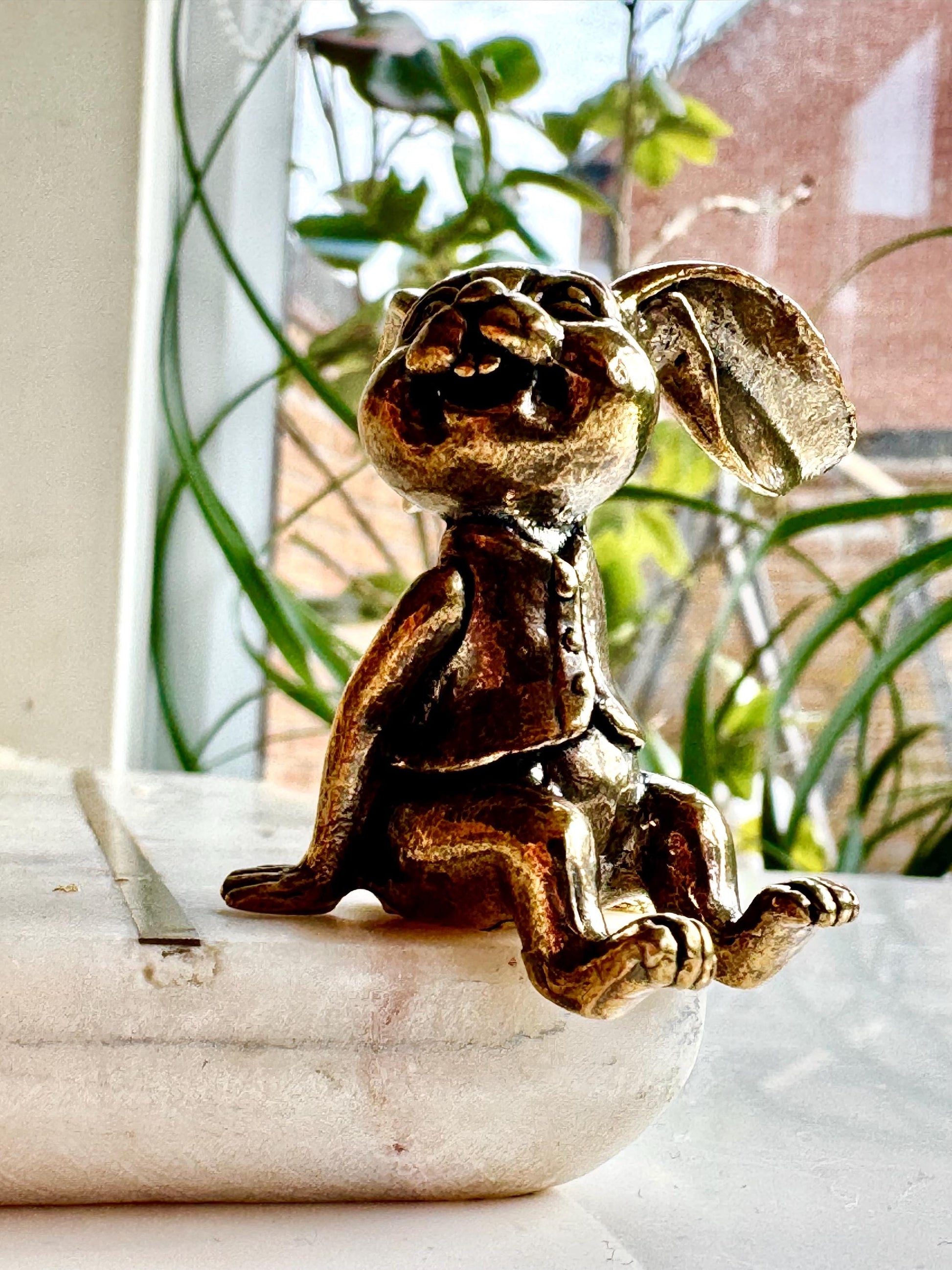 Solid Brass Bunny Figurine – Whimsical Rabbit Statue with Wide Smile and Floppy Ears – Playful Decor