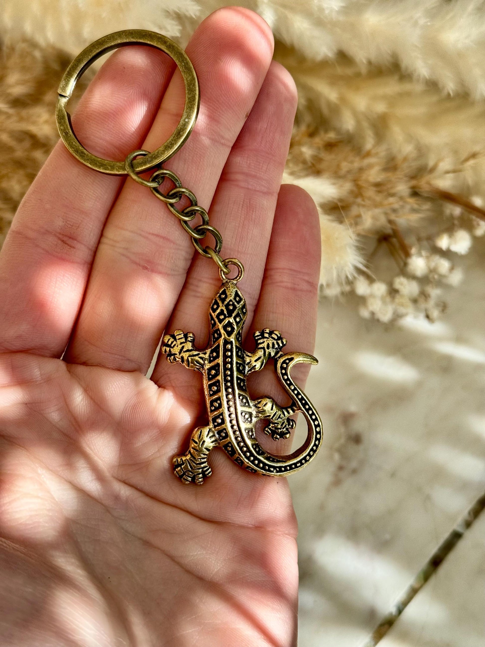 Solid Brass fine Lizard keychain, lizard lover gifts, reptile lover gifts, gecko keychain