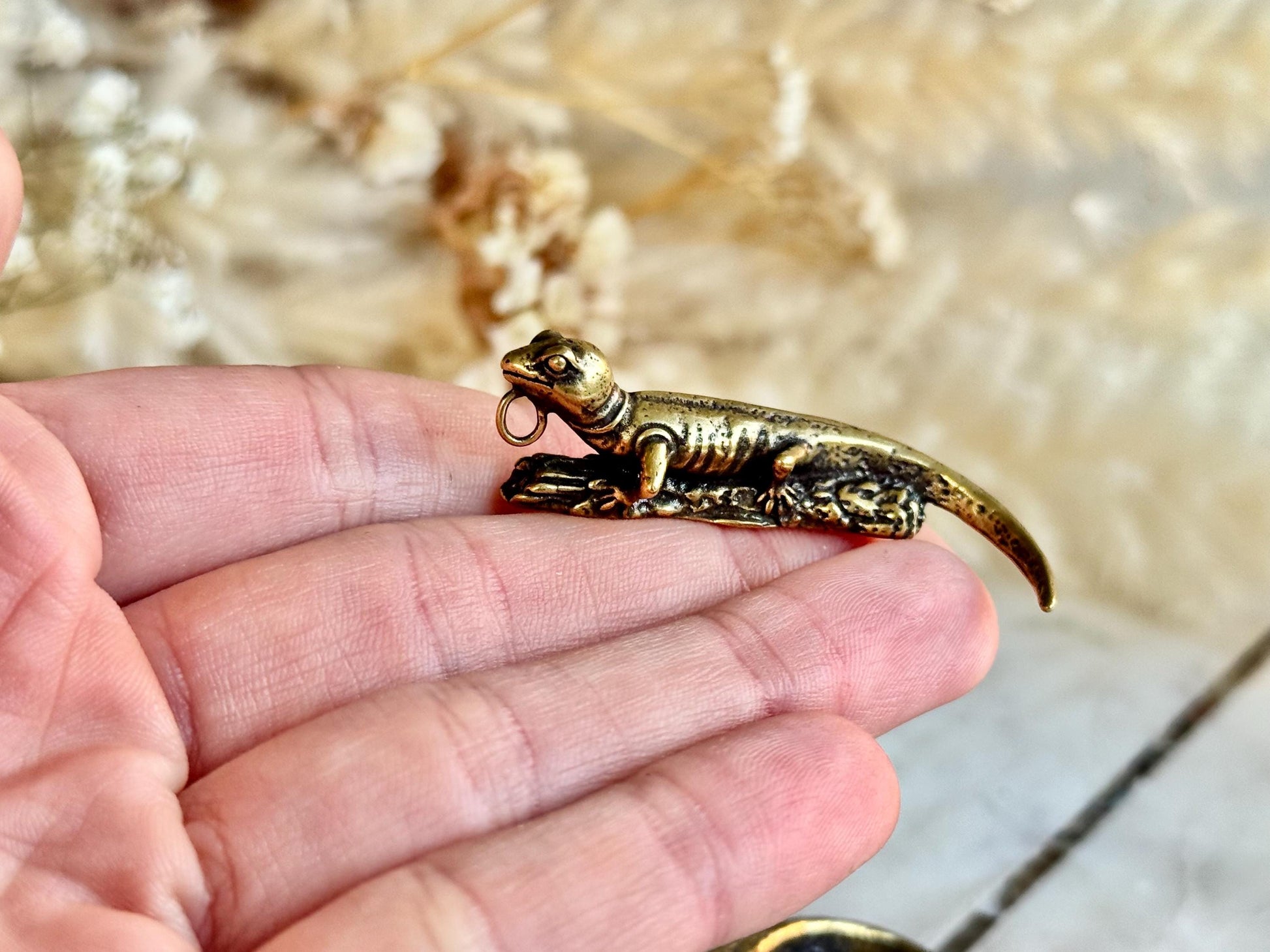 Solid Brass fine Lizard keychain, lizard lover gifts, reptile lover gifts, gecko keychain