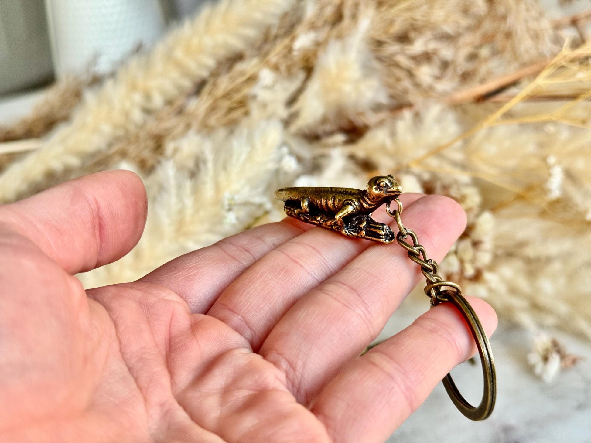 Solid Brass fine Lizard keychain, lizard lover gifts, reptile lover gifts, gecko keychain