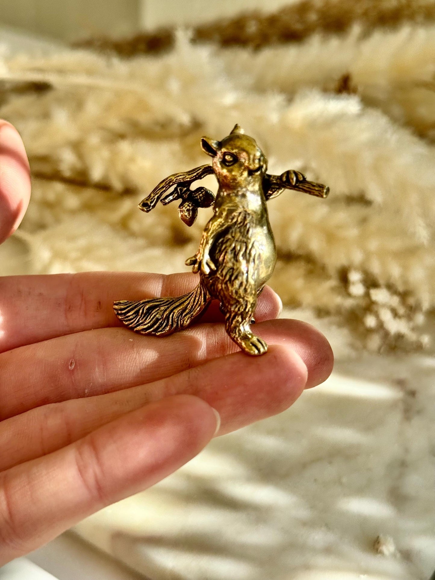 Solid brass figurine squirrel holding acorn, collectible brass ornament, beautiful decoration for tabletop