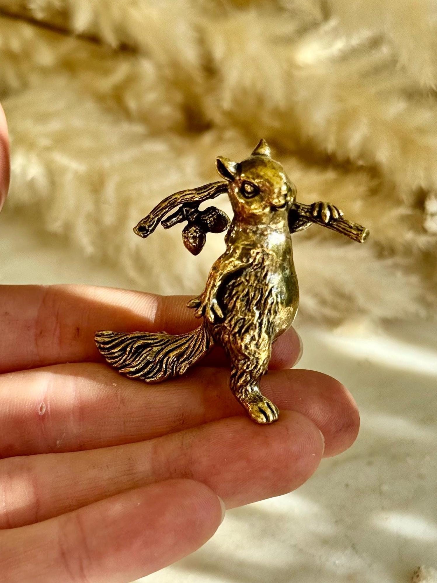 Solid brass figurine squirrel holding acorn, collectible brass ornament, beautiful decoration for tabletop