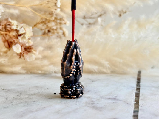 Miniature Brass Incense Holder – Praying Hands with Rosary Beads – Gothic Home Altar Decor or Witchy Keepsake Vessel
