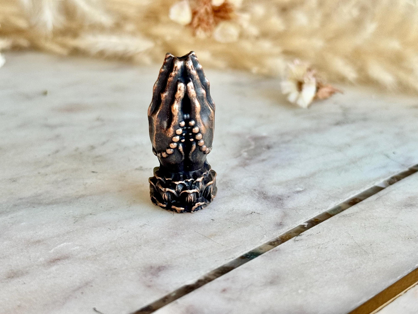 Miniature Brass Incense Holder – Praying Hands with Rosary Beads – Gothic Home Altar Decor or Witchy Keepsake Vessel