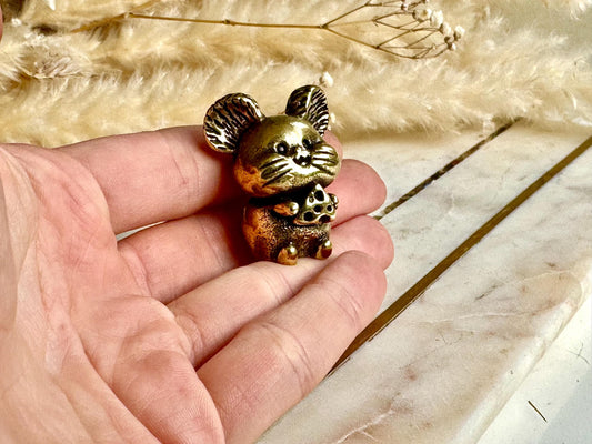 Miniature Brass Mouse Figurine Holding Cheese – Lucky Charm Animal Sculpture