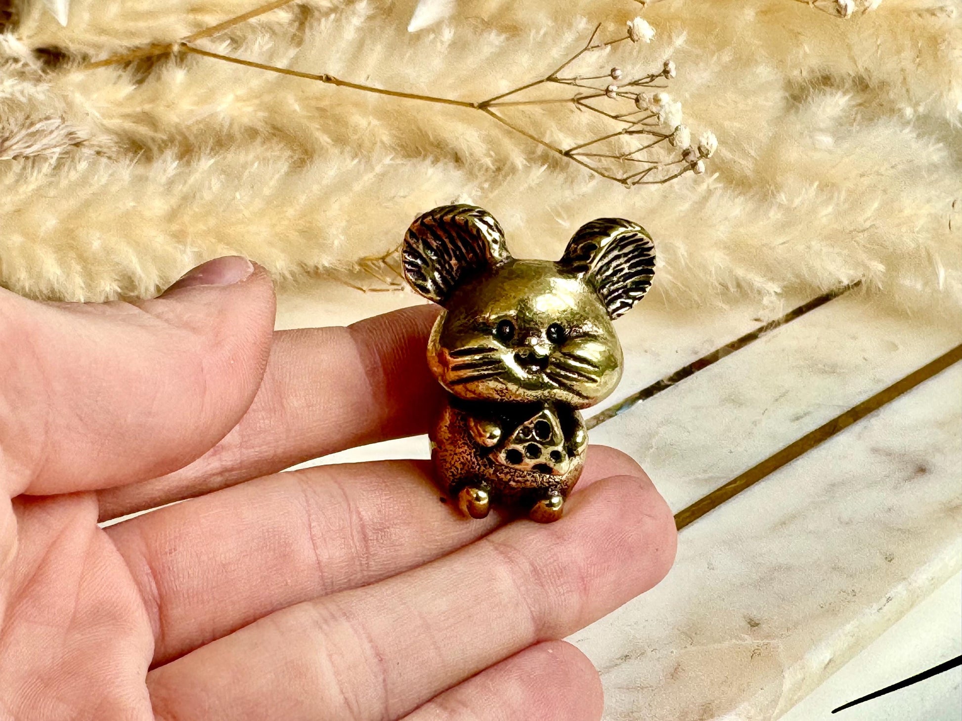 Miniature Brass Mouse Figurine Holding Cheese – Lucky Charm Animal Sculpture