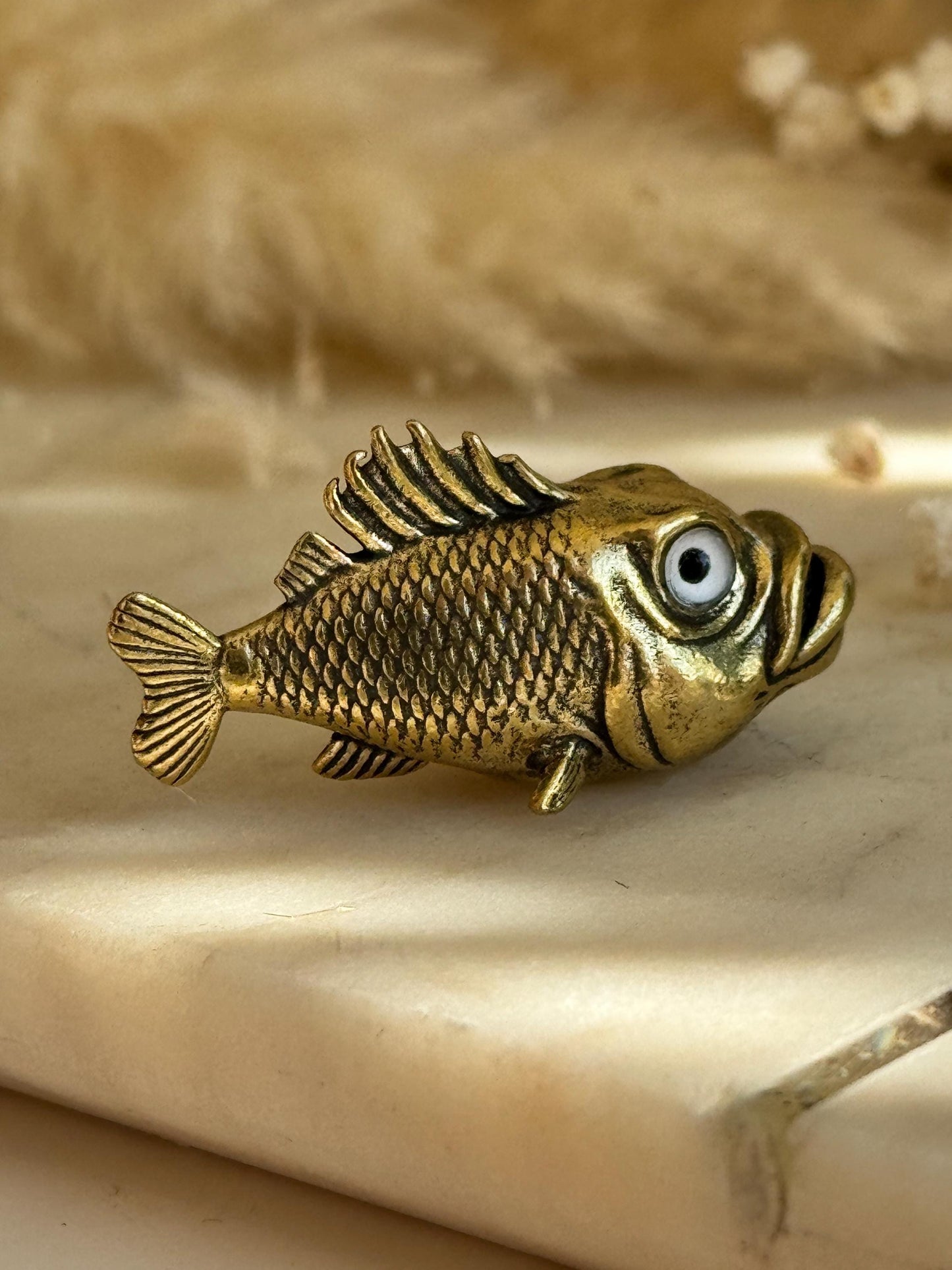 Miniature Brass Fish Figurine – Wide-Eyed Funny Fish Sculpture with Comical Expression, Miniature Blenny Fish with Big Eyes, Brass Fish