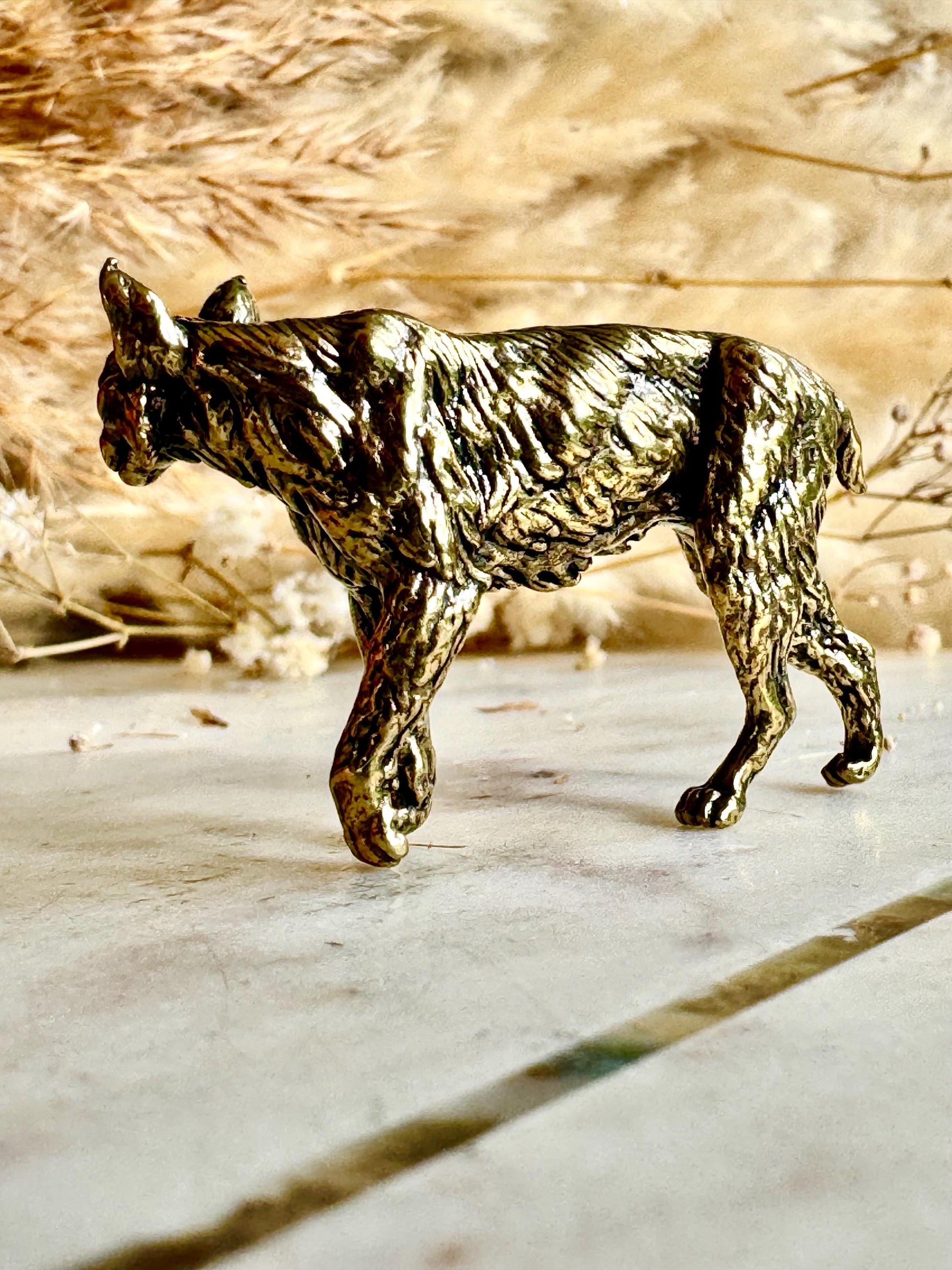Miniature Brass Lynx Figurine – Detailed Wild Forest Cat Sculpture in Solid Brass