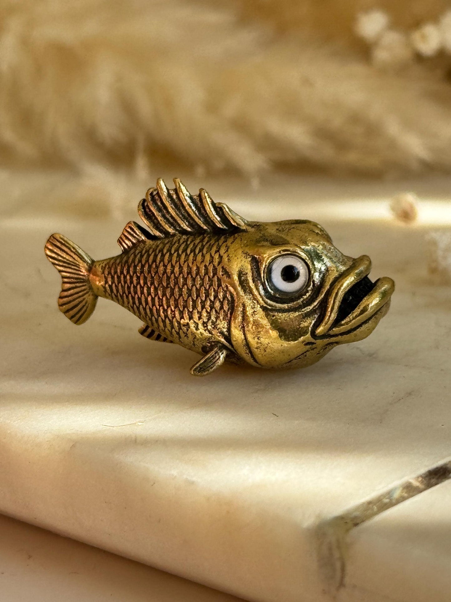 Miniature Brass Fish Figurine – Wide-Eyed Funny Fish Sculpture with Comical Expression, Miniature Blenny Fish with Big Eyes, Brass Fish
