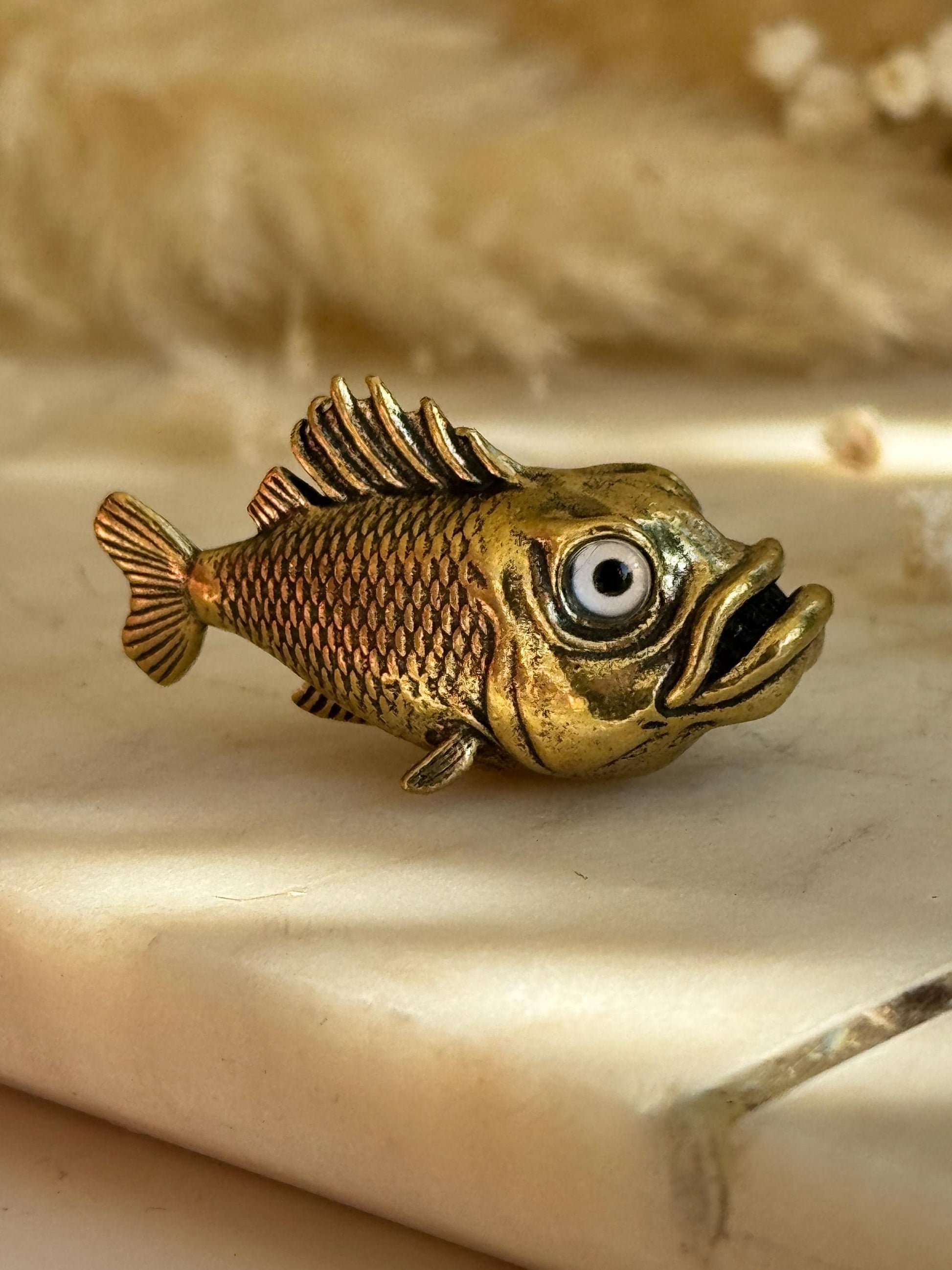 Miniature Brass Fish Figurine – Wide-Eyed Funny Fish Sculpture with Comical Expression, Miniature Blenny Fish with Big Eyes, Brass Fish