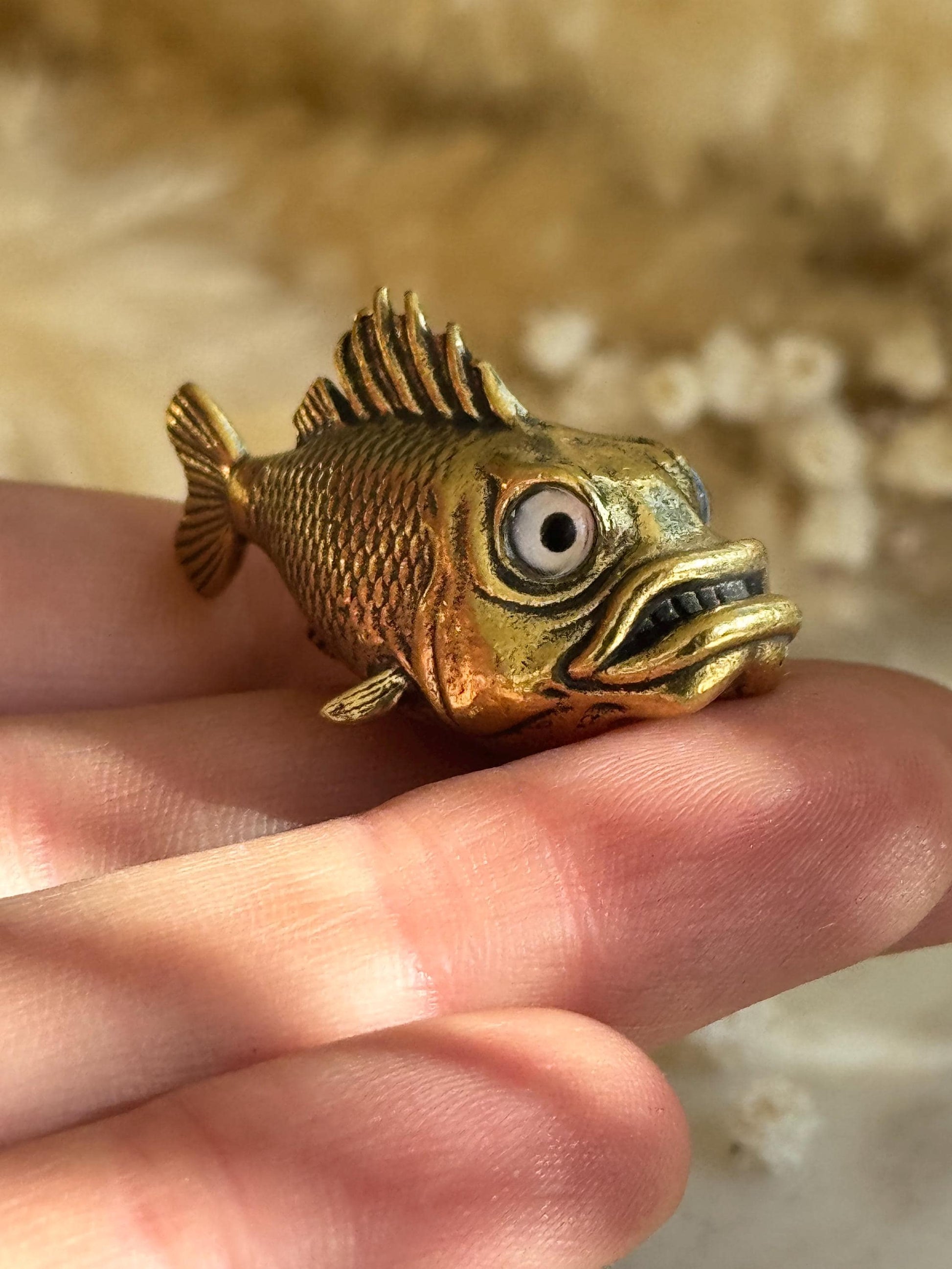 Miniature Brass Fish Figurine – Wide-Eyed Funny Fish Sculpture with Comical Expression, Miniature Blenny Fish with Big Eyes, Brass Fish