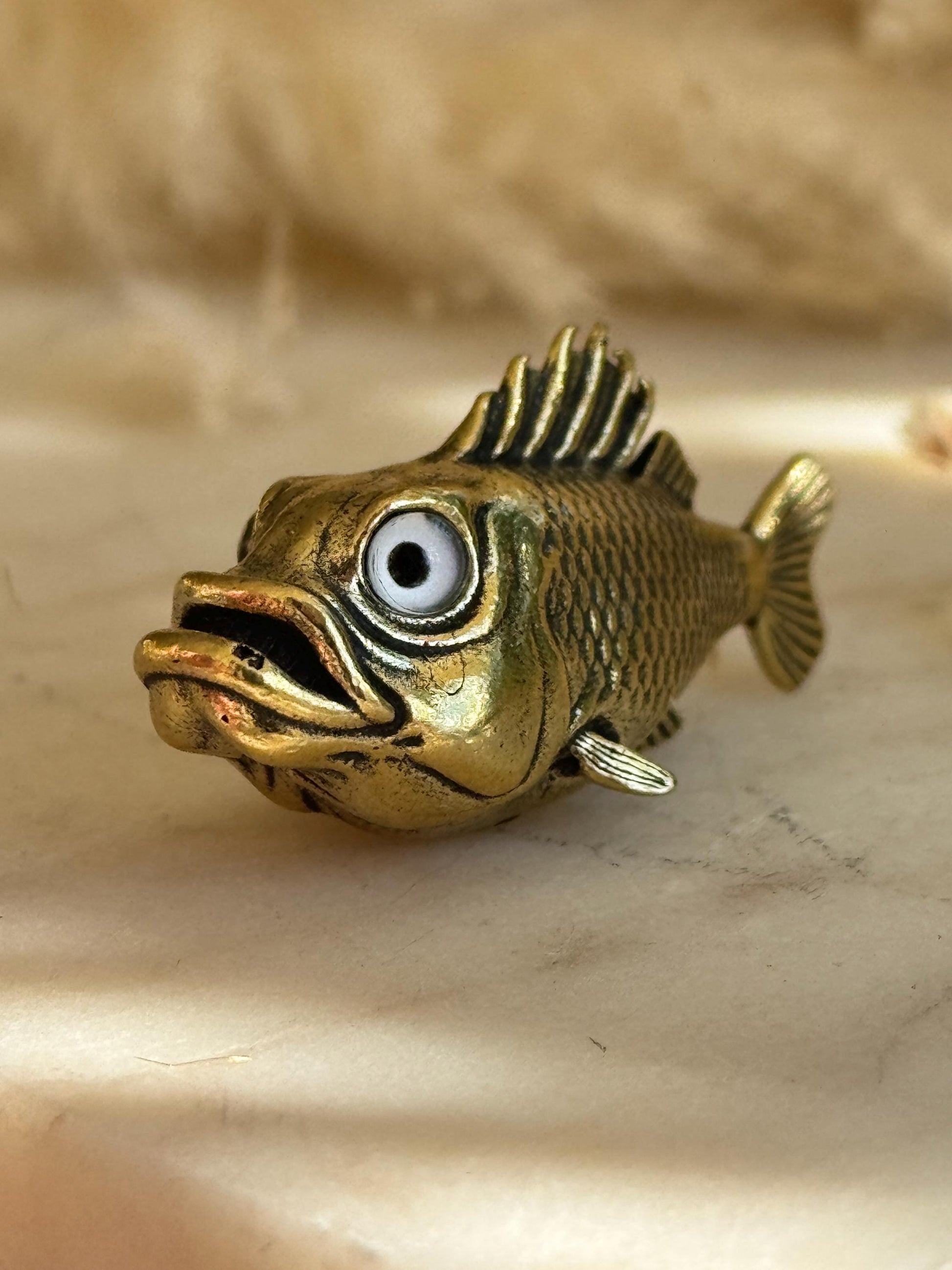 Miniature Brass Fish Figurine – Wide-Eyed Funny Fish Sculpture with Comical Expression, Miniature Blenny Fish with Big Eyes, Brass Fish