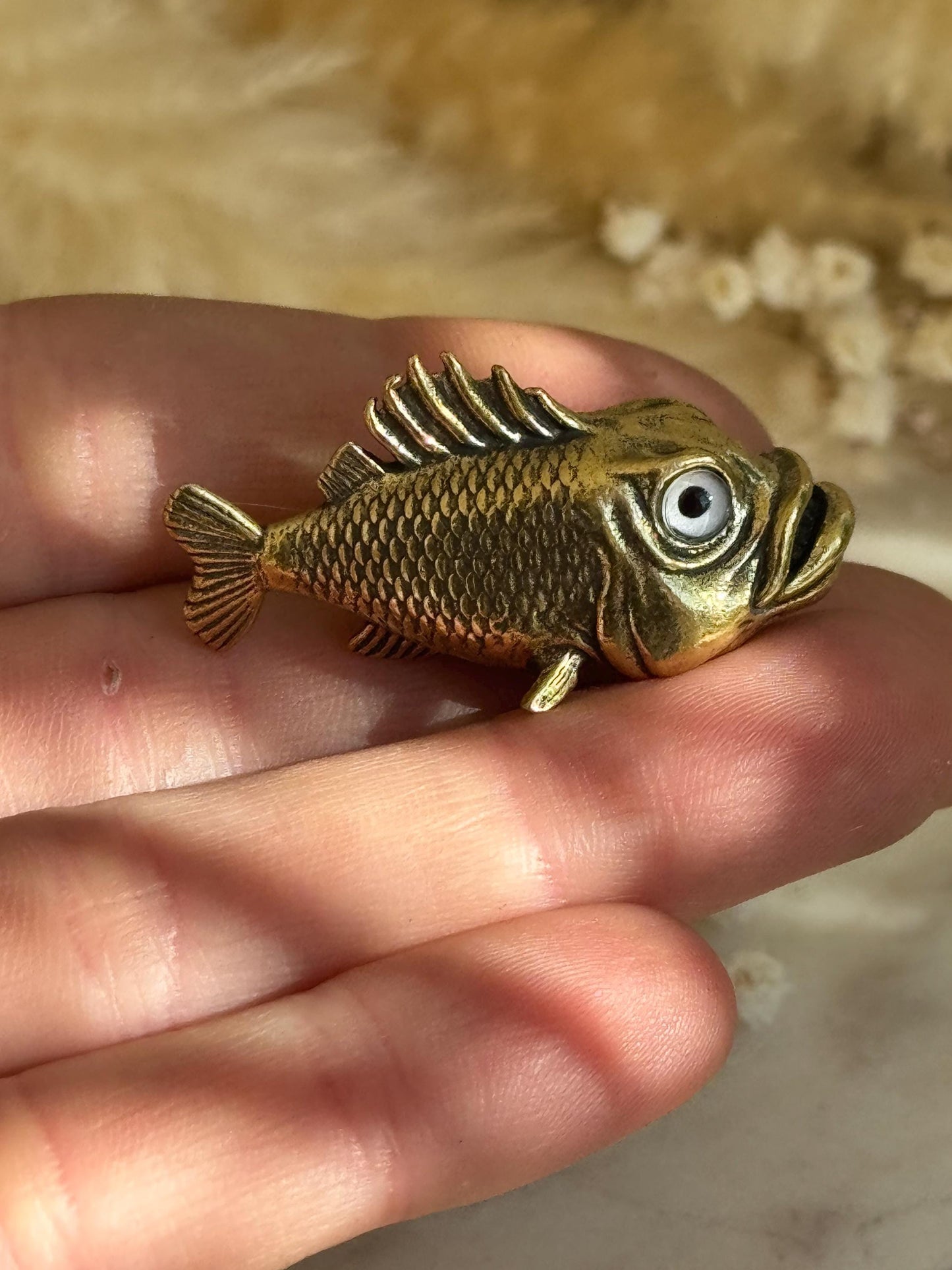 Miniature Brass Fish Figurine – Wide-Eyed Funny Fish Sculpture with Comical Expression, Miniature Blenny Fish with Big Eyes, Brass Fish