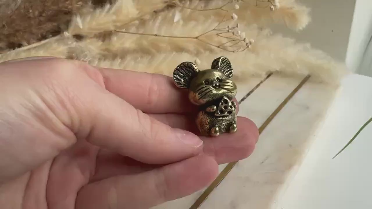 Miniature Brass Mouse Figurine Holding Cheese – Lucky Charm Animal Sculpture