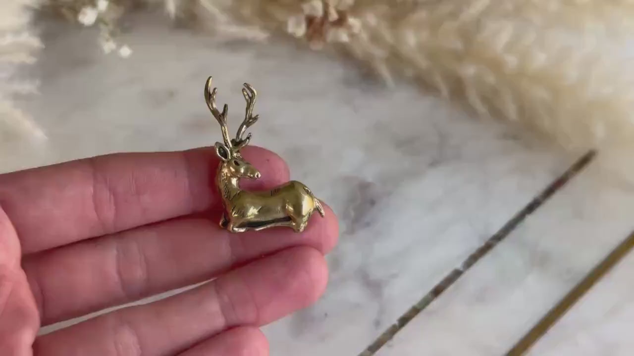 Beautiful Deer Ornamenr, Fine lifelike brass Sika figurine, Tiny Deer Decoration, Reindeer ornament, Cute Christmas gift, Gift for friend