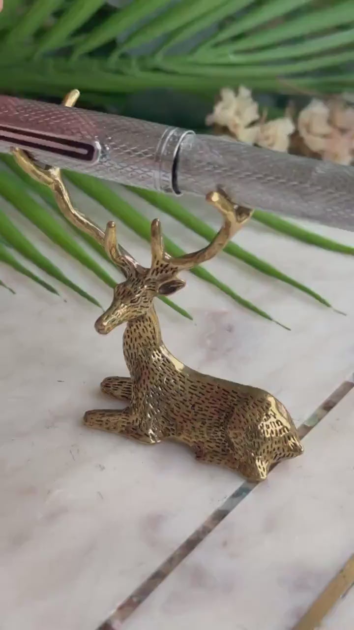 Unique style pen rest, solid brass deer statuette, metal fountain pen rest, Creative Brush holder, Luxury desk accessories, Christmas gift