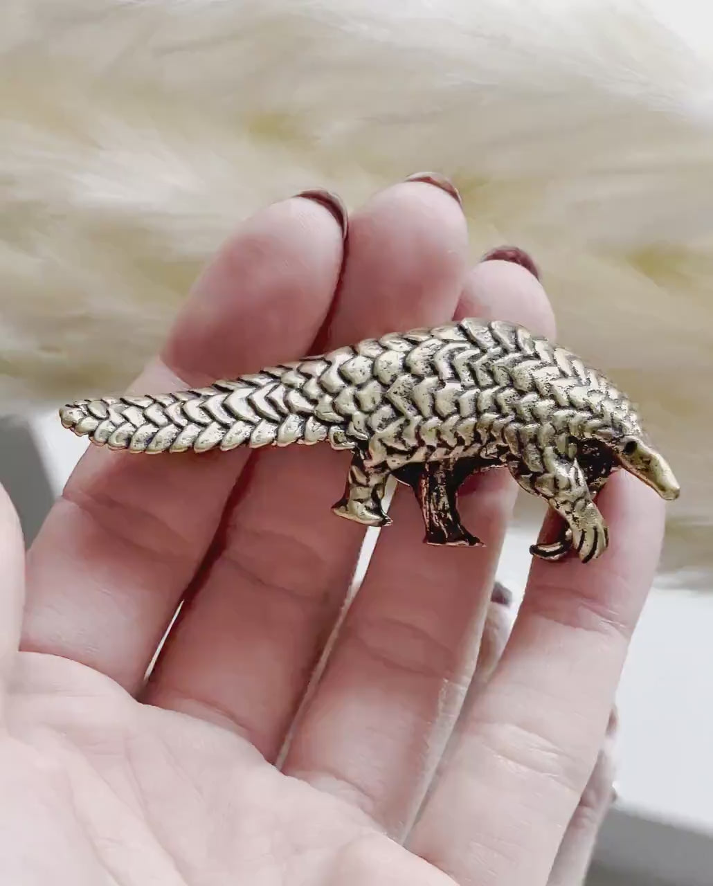 Pangolin metal Solid Brass Figurine, paperweight, desktop ornament, home decoration, cute Pangolin, Novelty gift